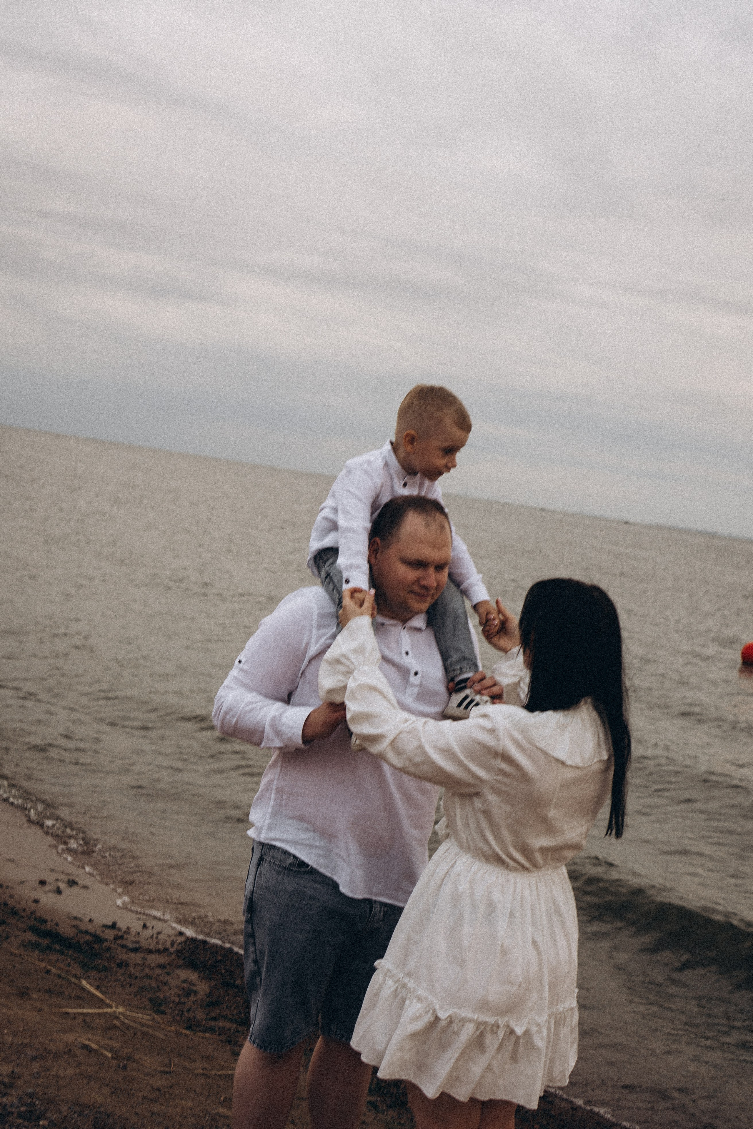 Семейная история на берегу залива. Профессиональный фотограф, Санкт-Петербург — Виктория Богомолова