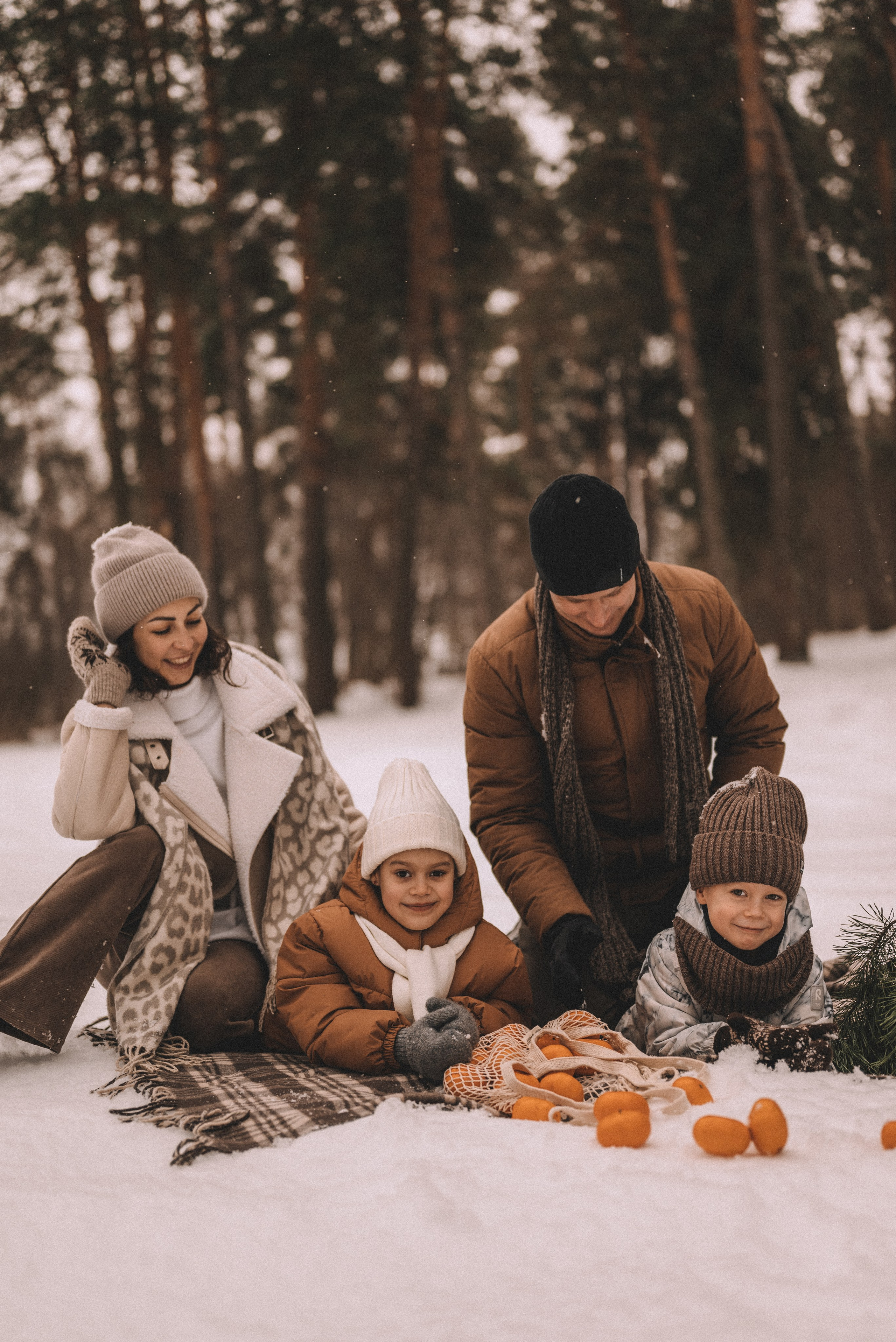 Сергей и Наталья с Ксюшей и Максимом. Фотограф Кристина Пархоменко
