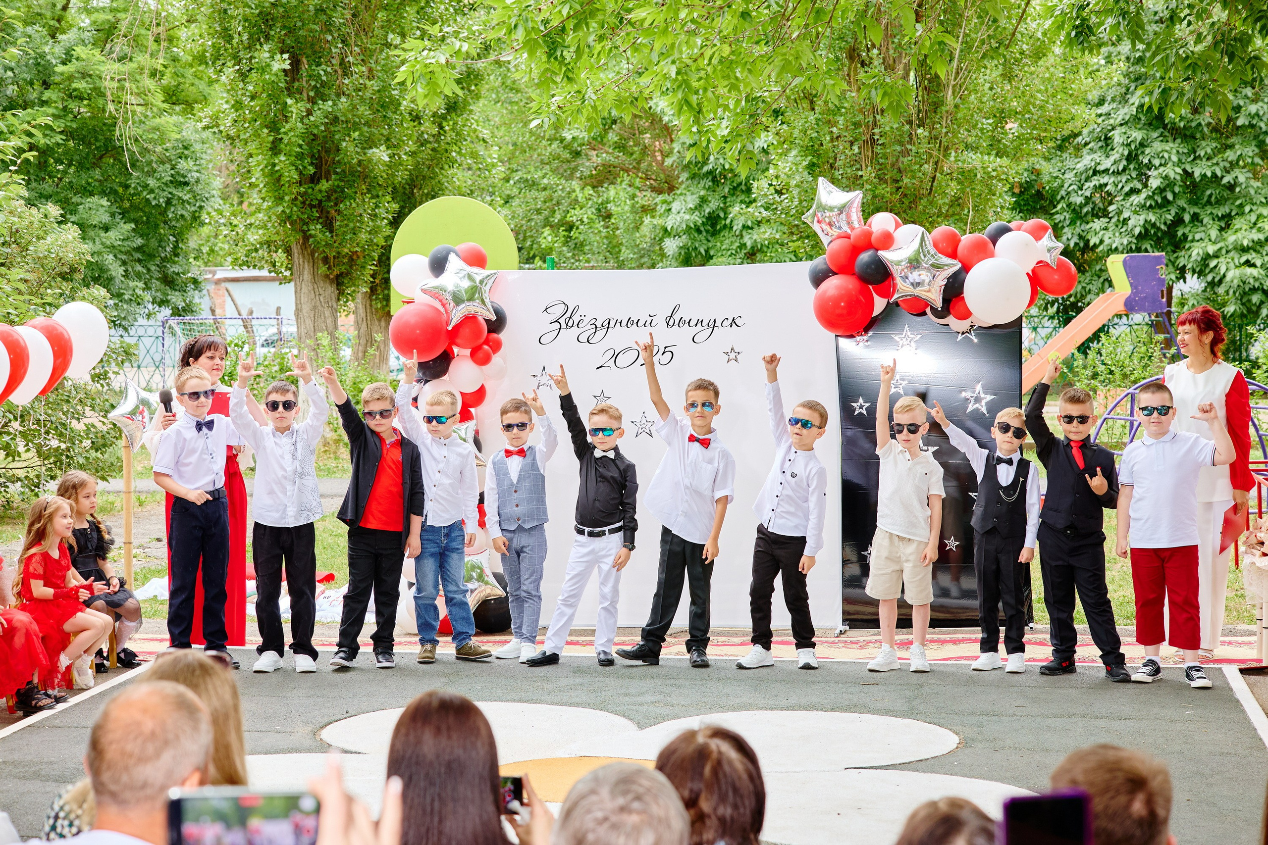 Выпускной 45 сад. Фотограф Выпускные альбомы Таганрог Сергей Коробченко