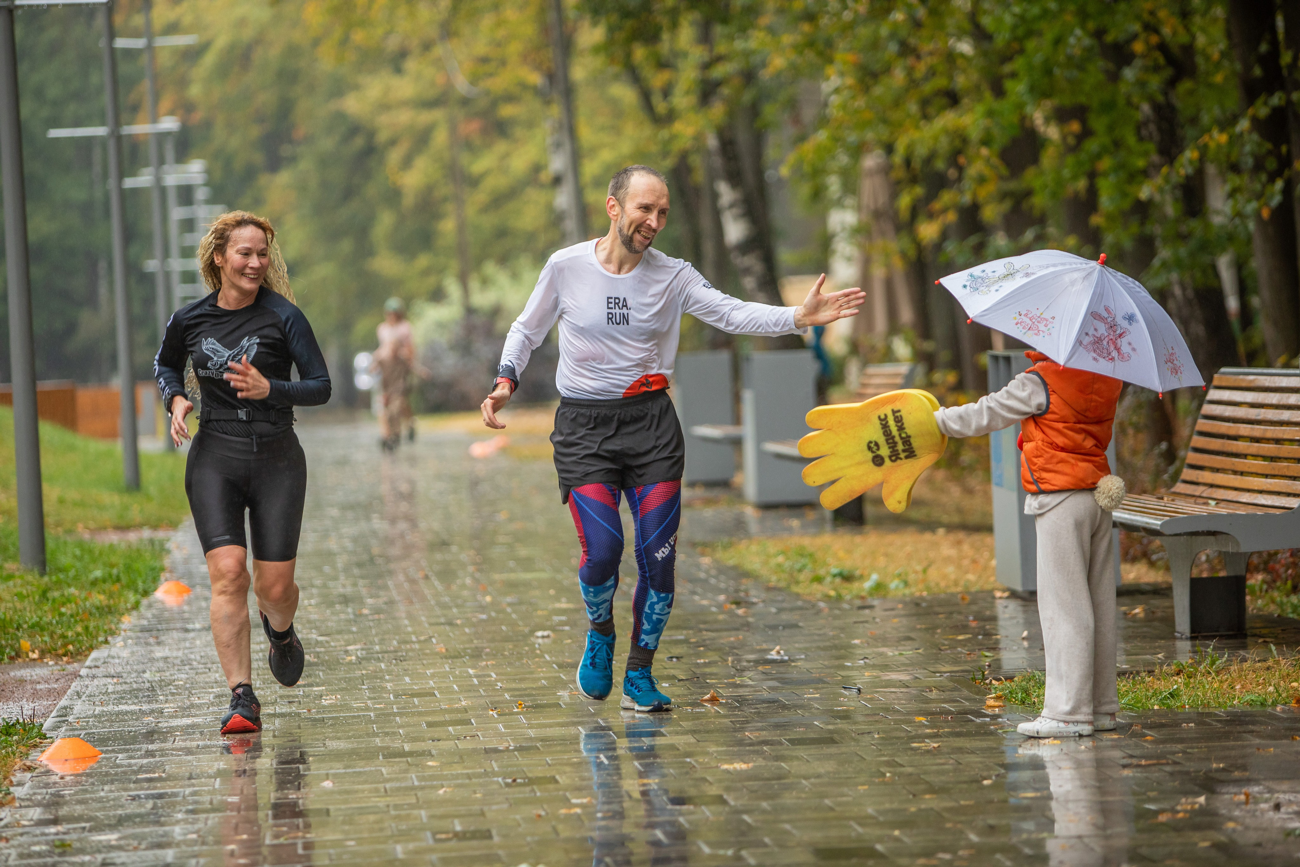 7 лет забегам 5 вёрст Химки 28.09.24. Фотограф Сергей Ловкий
