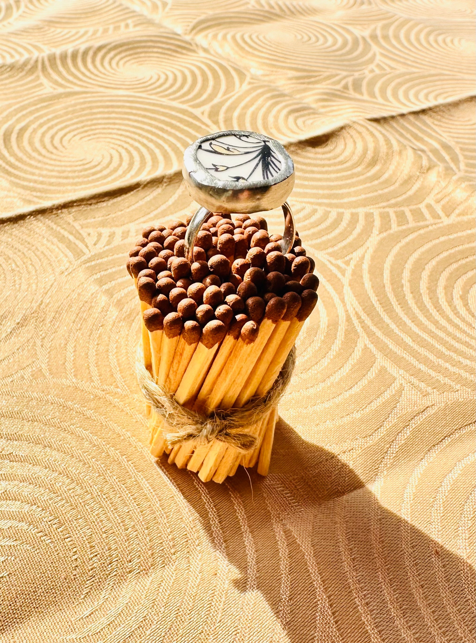 Украшения в ассортименте (серьги, кольца, браслет). Гербарий в стекле, интерьерные панно, витражи с сухоцветами в технике тиффани