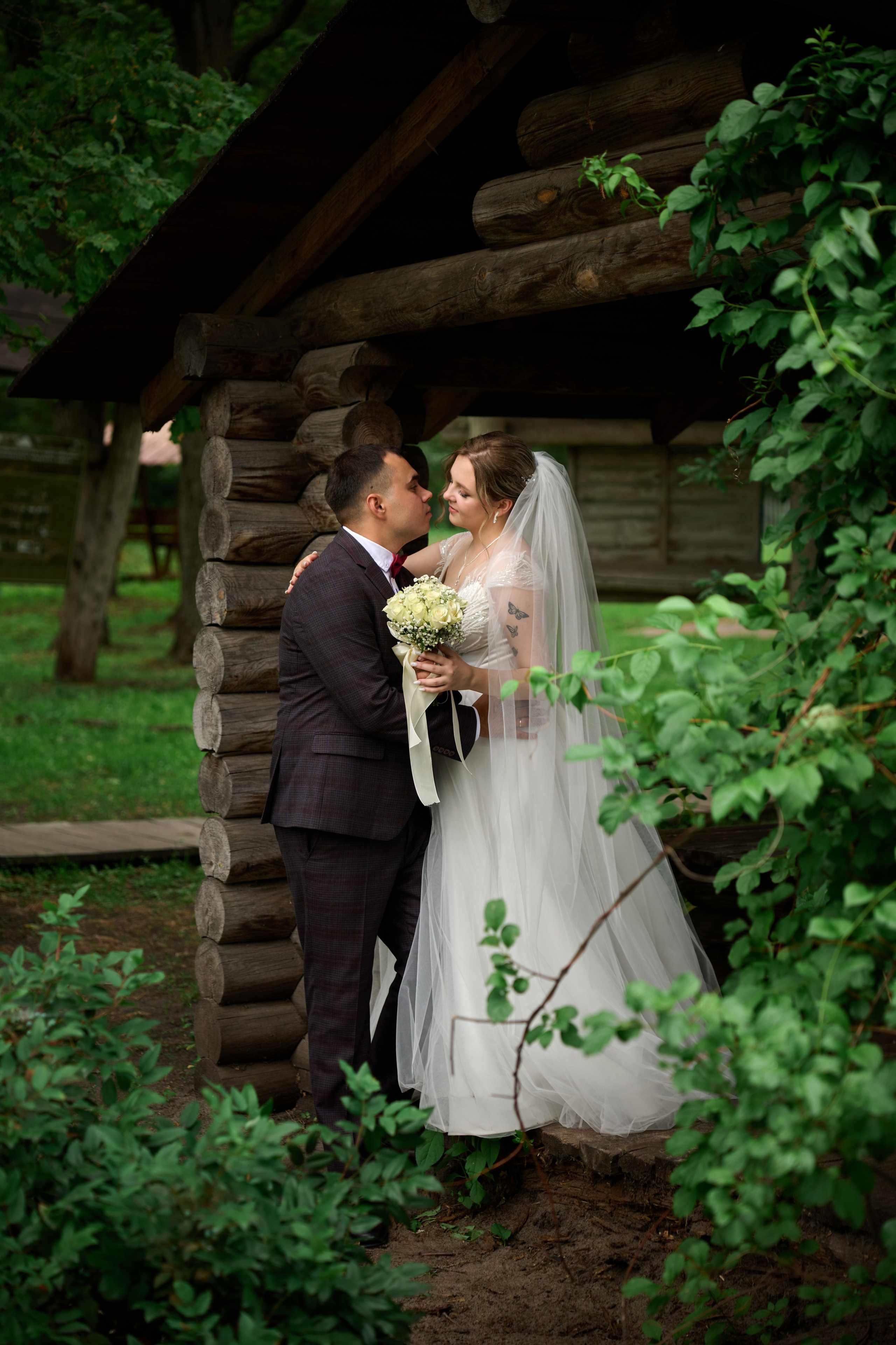 Свадебная фотосессия Ильи и Евгении в Старом Осколе. Профессиональный фотограф Старый Оскол, Губкин — свадьба, венчание, крещение, юбилей и день рождения