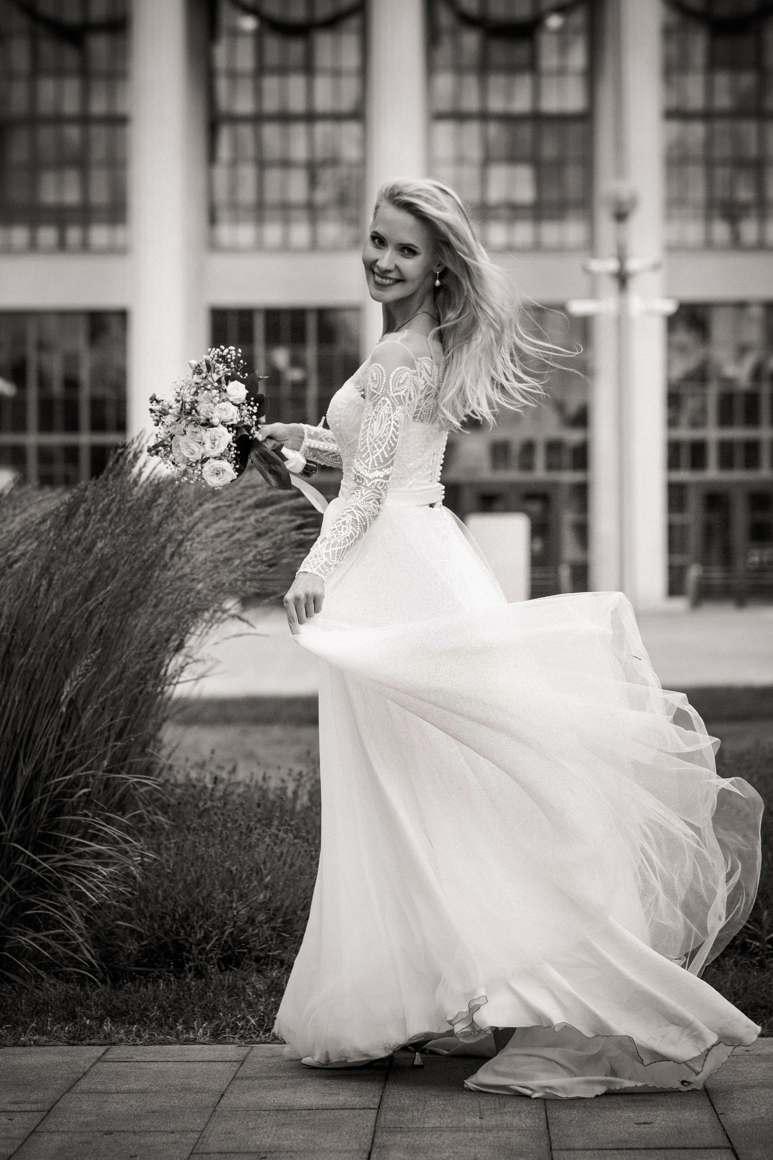 Свадебная фотосессия на ВДНХ. Свадебный и семейный фотограф в Москве и Подмосковье Лариса Козлова