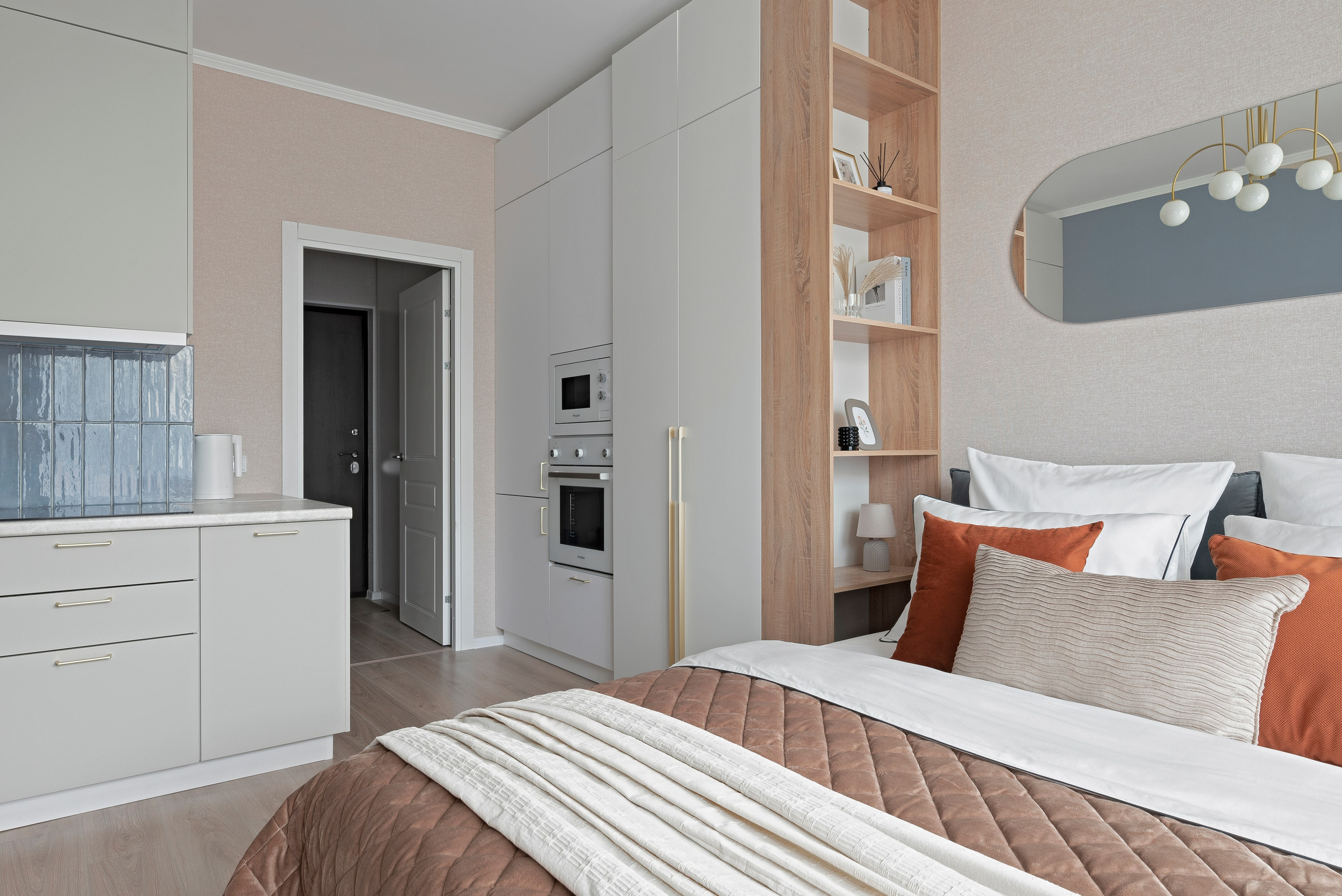 Любоград. Главная