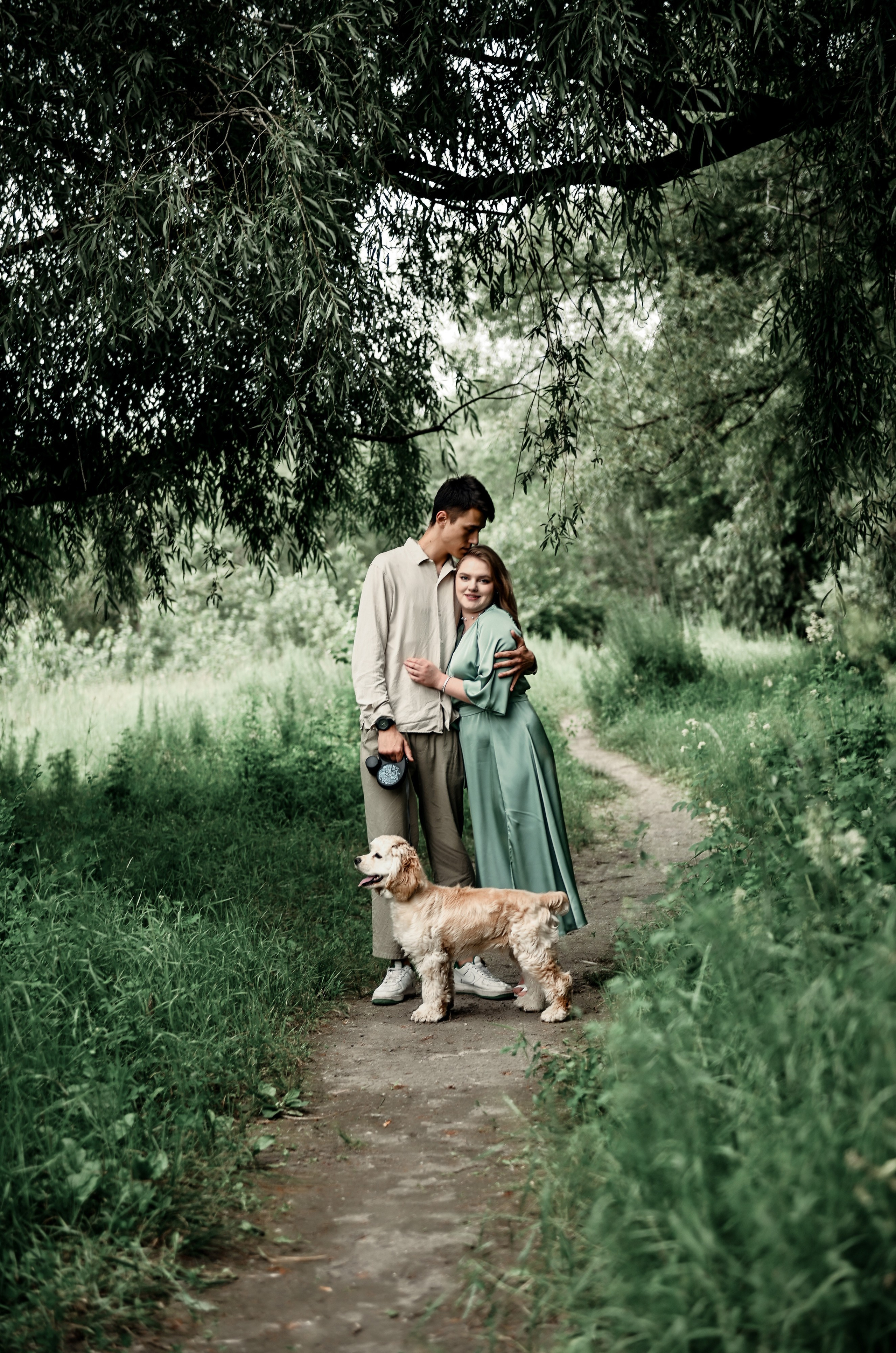 Love story прогулка вместе с песиком))). Свадебный, семейный, детский, контент фотограф в Омске Максим Ильин