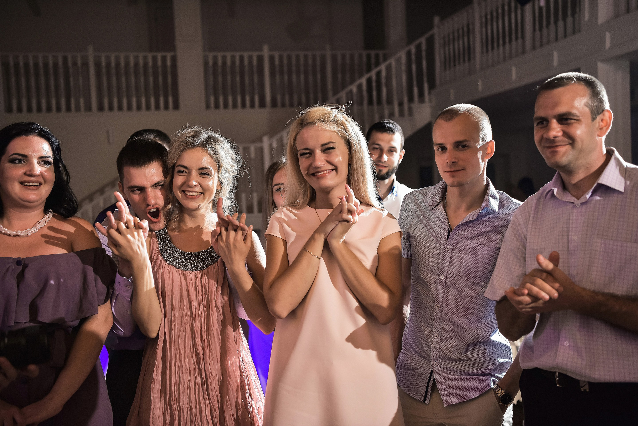 💐 Радик и Яна — душевная загородная свадьба в Villatic | Теплые фото под Красноярском. 📸 Свадебный и семейный фотограф в Красноярске Тихомиров Евгений | 17 лет опыта | 800+ свадеб