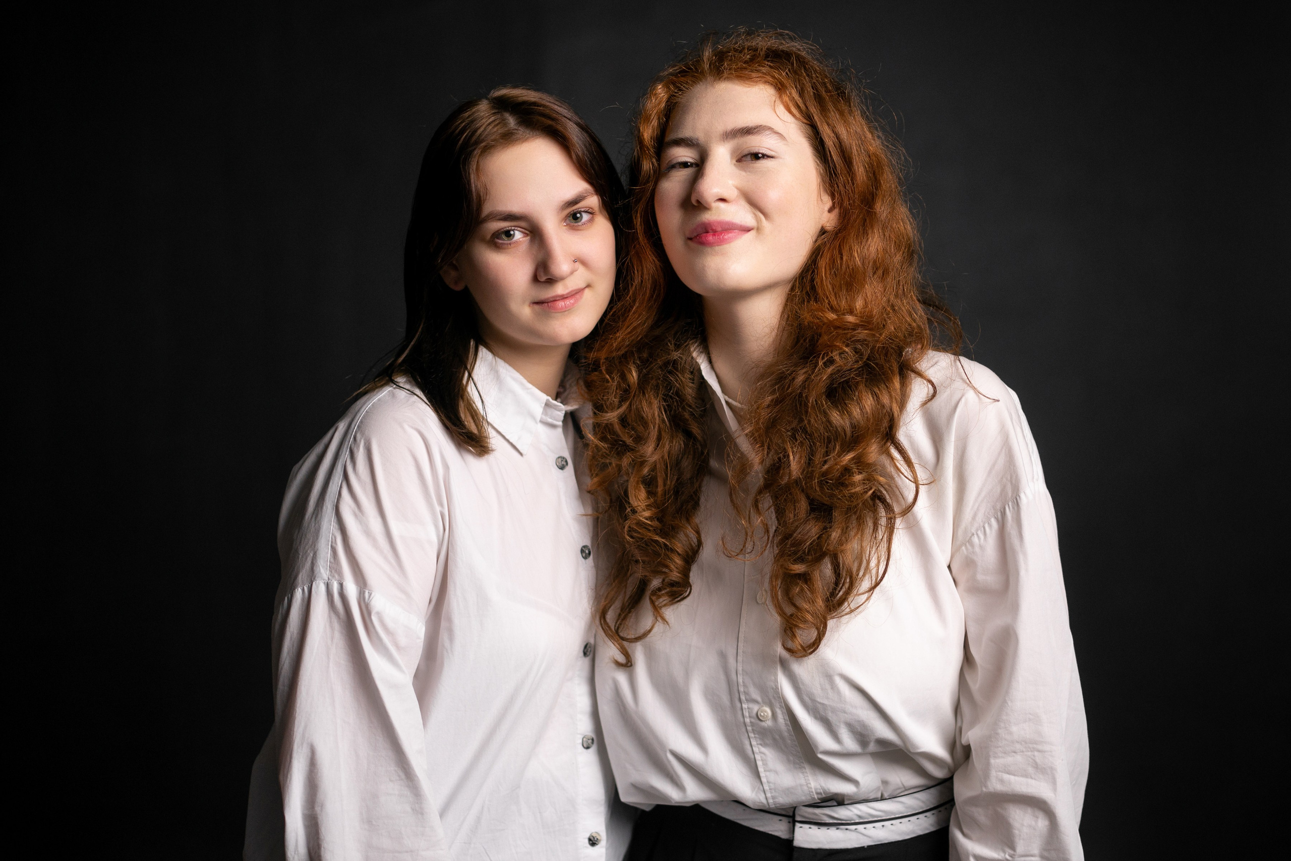 Сьемка в студии на черном фоне. Ольга Плаксина фотограф в Саратове