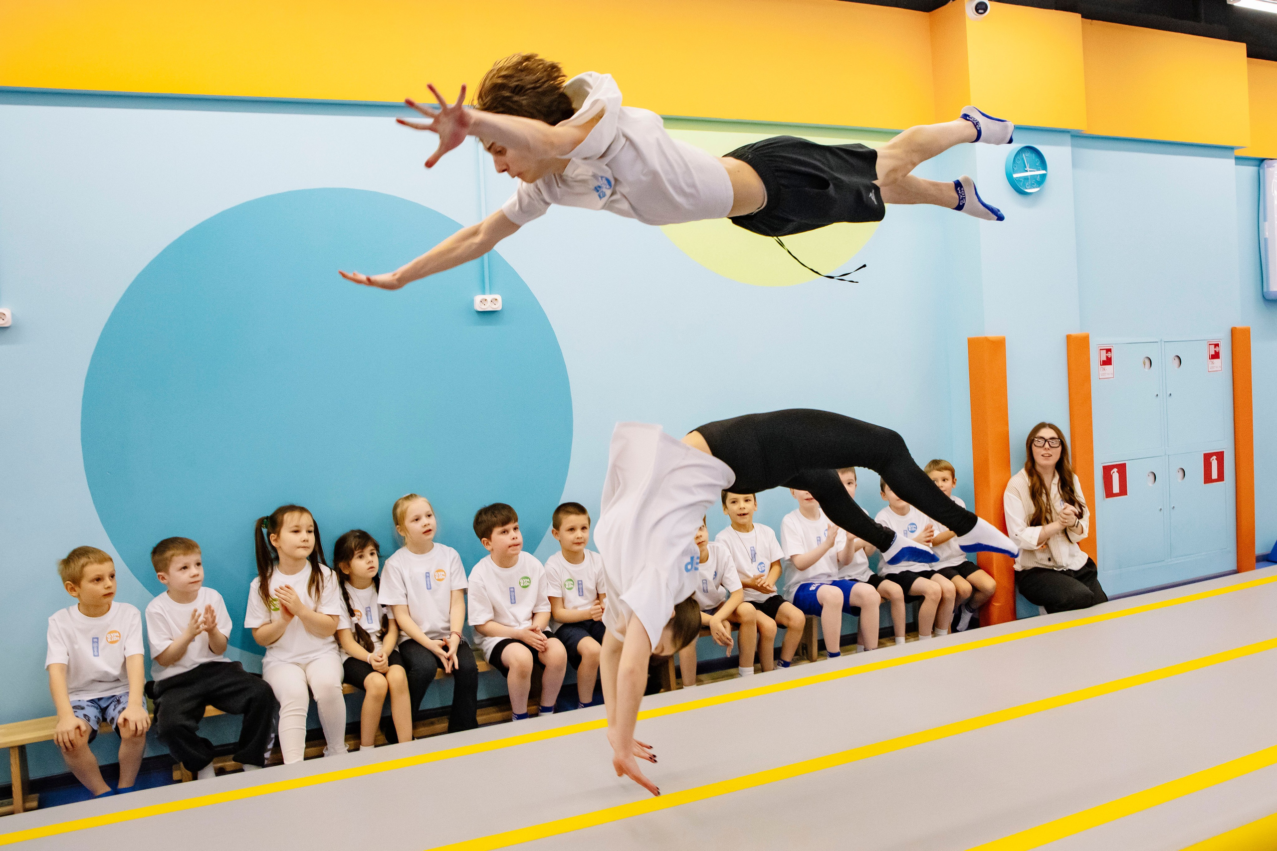 Соревнования по гимнастике в Gymkids Чертаново. Профессиональный фотограф в Москве | Заказать фотосессию и съемку
