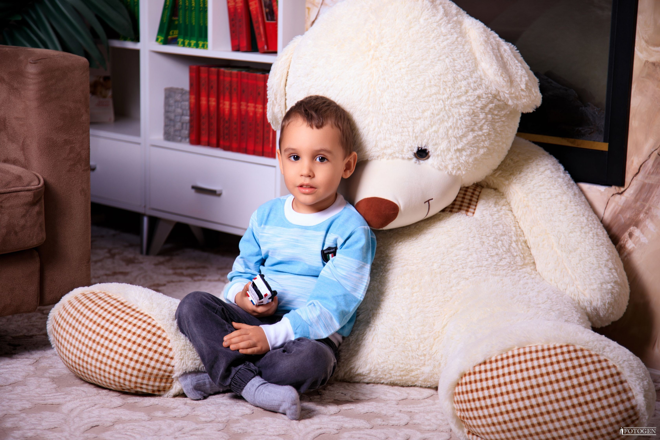 Фотосессия Мальчиков до 3 лет в Студии — Fotogen. Интерьерная фотостудия FOTOGEN г. Краснодар