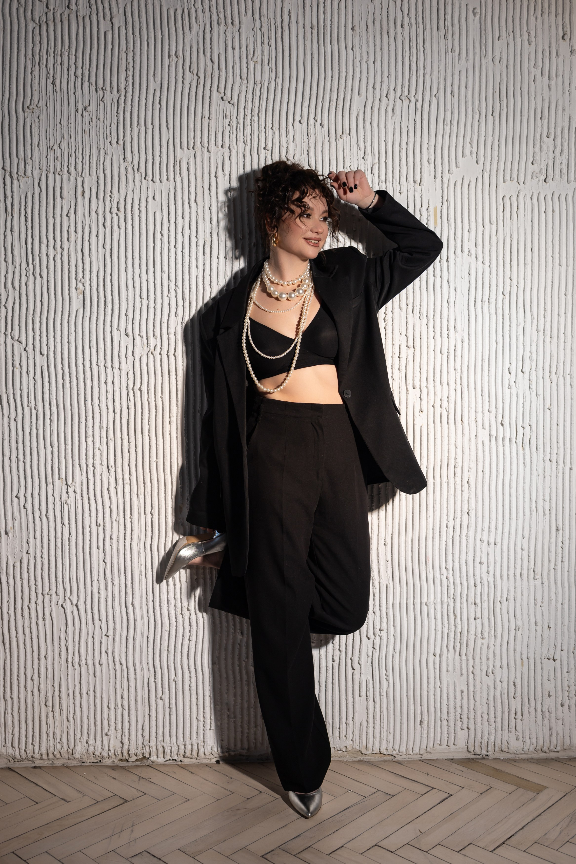 Ольга в фотостудии. Фотограф свадебный, репортажный, индивидуальный, фото для маркетплейсов, брендов, автосалонов