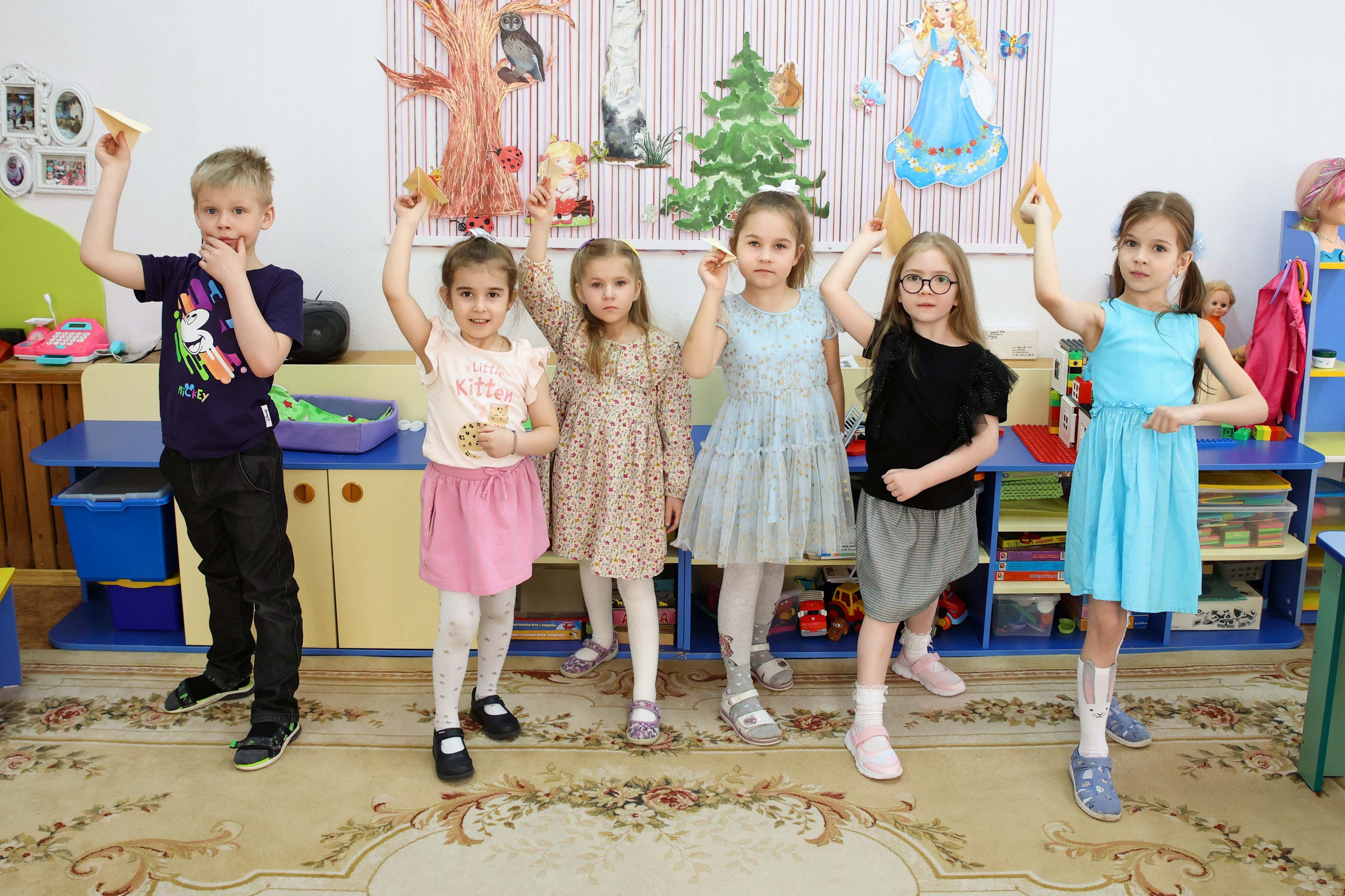 Групповые фотографии, фото с лучшим другом. Школьный и детсадовский фотограф Москва. Детский фотограф