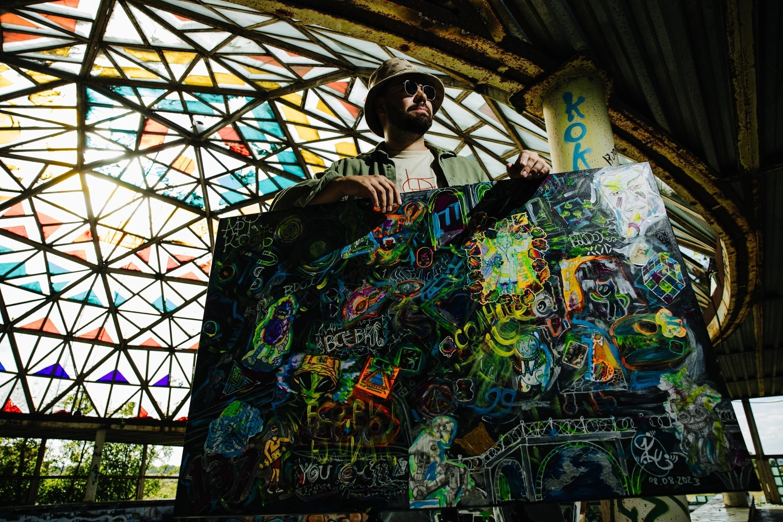 Выставка izteni, купить картину, картина в интерьер, абстракция, флуоресцент, картина с подсветкой, художник, картина в лофт, картина в ресторан, картина в бар, необычные картины, картина акрилом, картина подарок, оригинальный подарок, оригинальная картина, дизайн интерьера картина, izteni, современная живопись, музей картина, подарок на день рождения, подарок на новый год, сюрреализм, смешанная техника, экспериментальная живопись, картина с подсветкой, ультрафиолет картина, современное искусство  