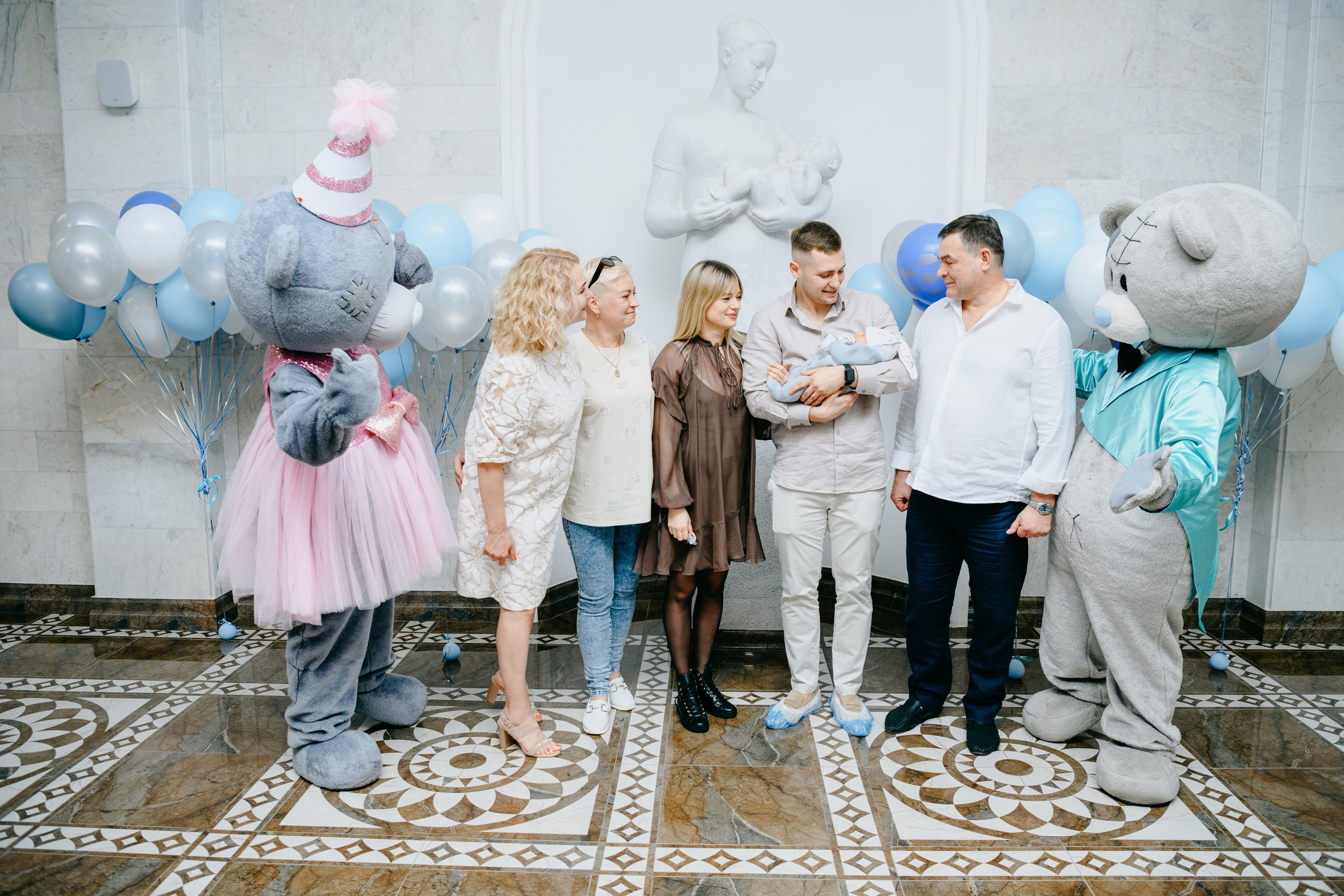 Выписка Владимира. Снегиревка. Фотограф на выписку из роддома в Москве и МО