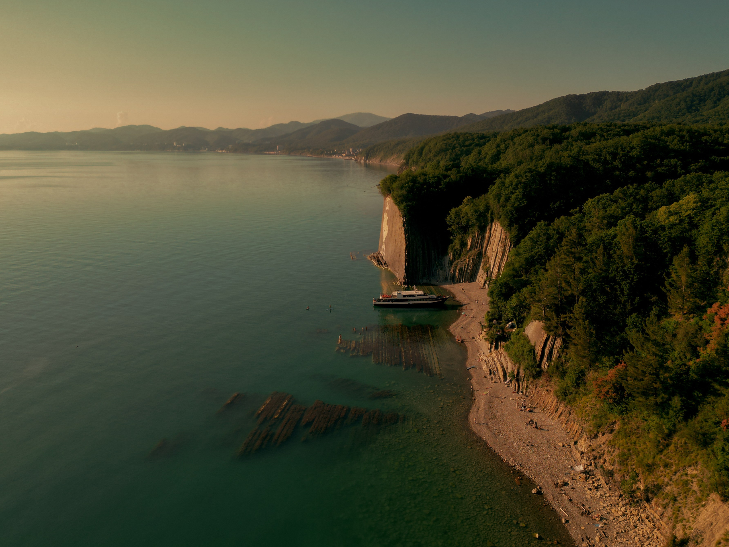 Фотография прибрежной части Черного моря 