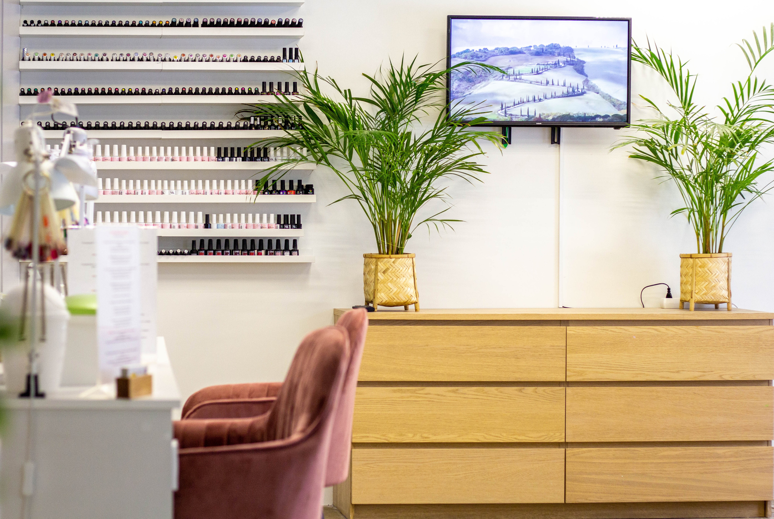 Студия маникюра. Ольга Степанова фотограф визажист в Санкт-Петербурге