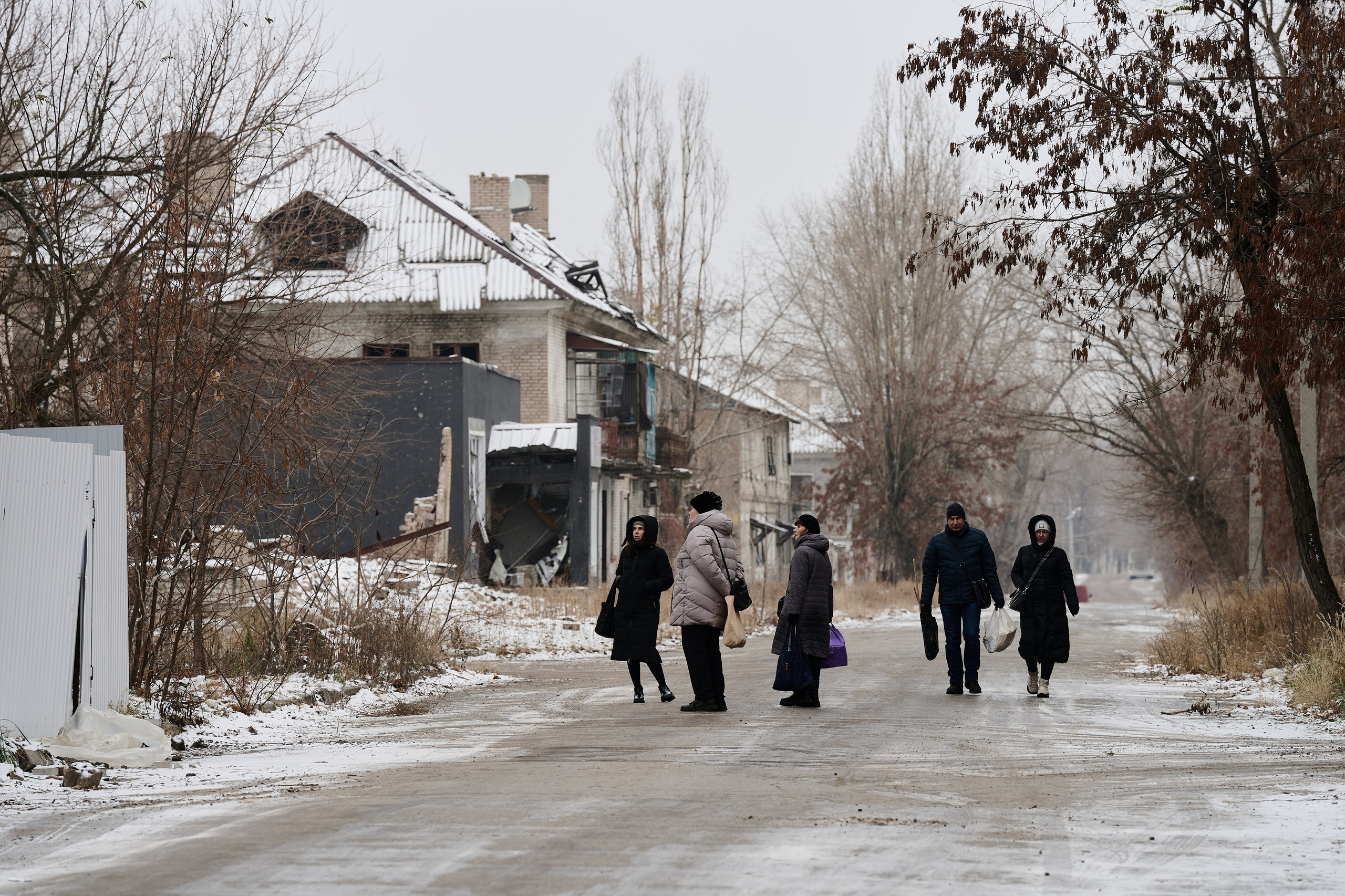 Рубежное. Декабрь 2024. Фотограф Роман Адлер