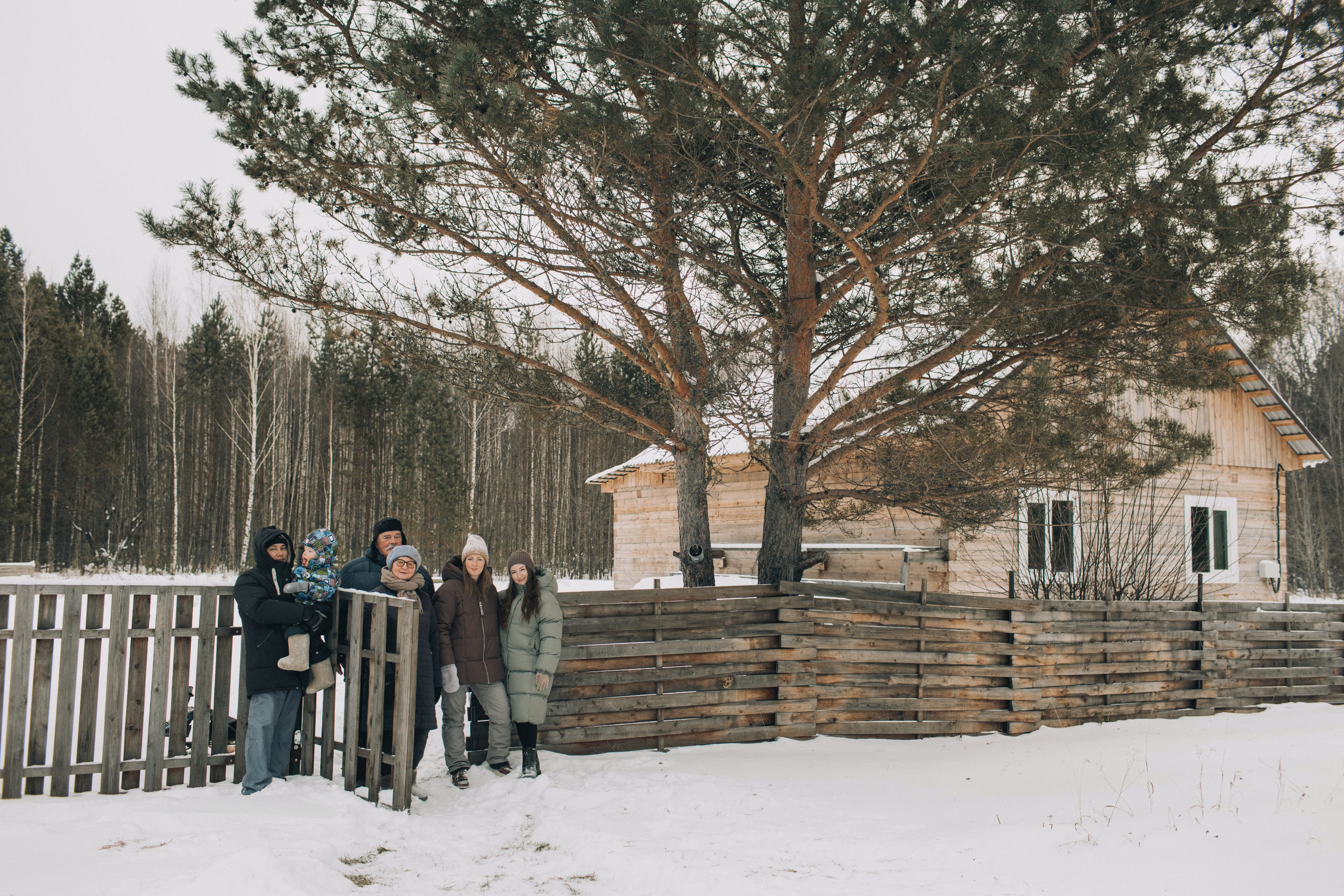 Женечка с семьей. Дачная история. Семейный фотограф Томск