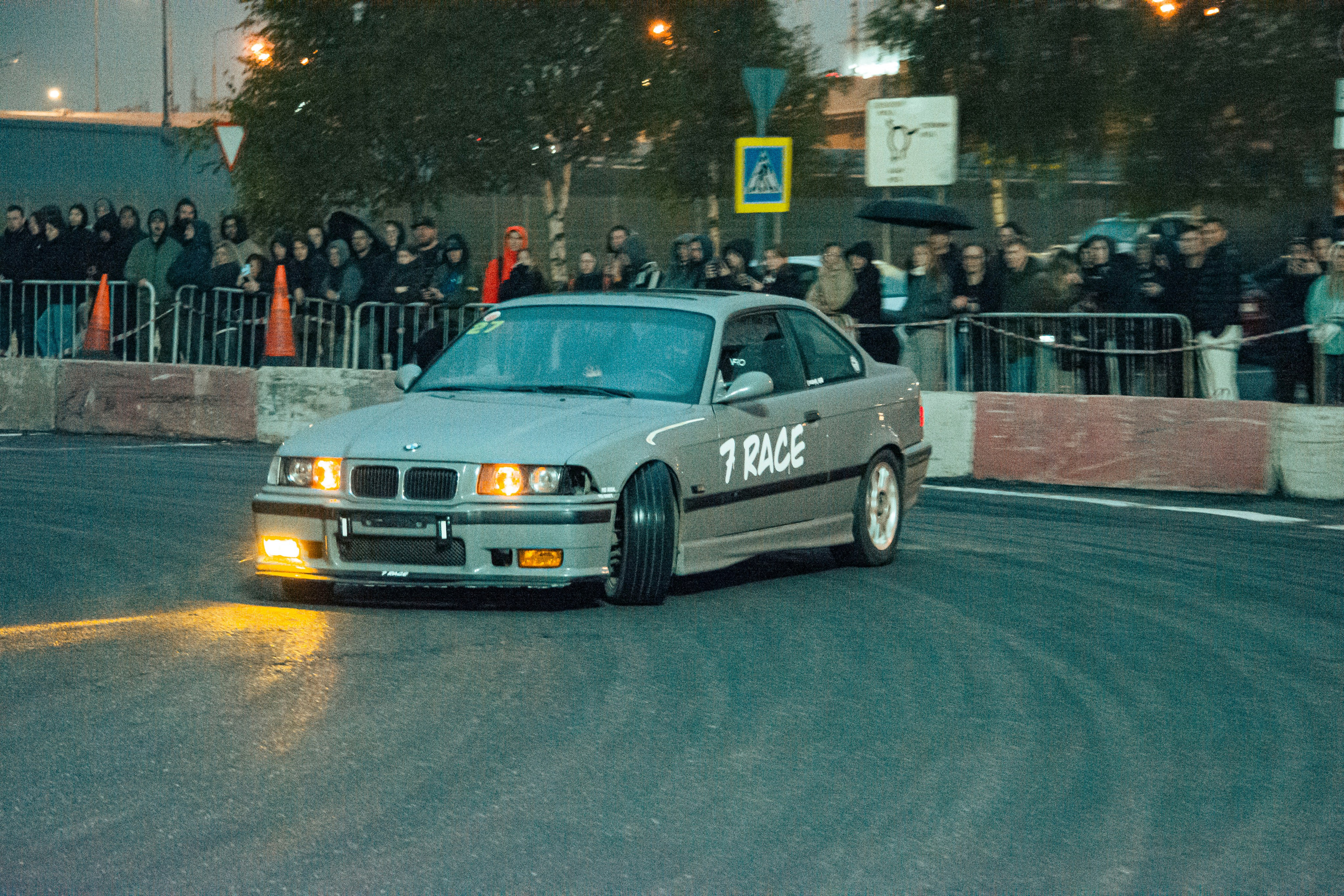 Auto. Фотограф Евгения Саботаж в г. Москва