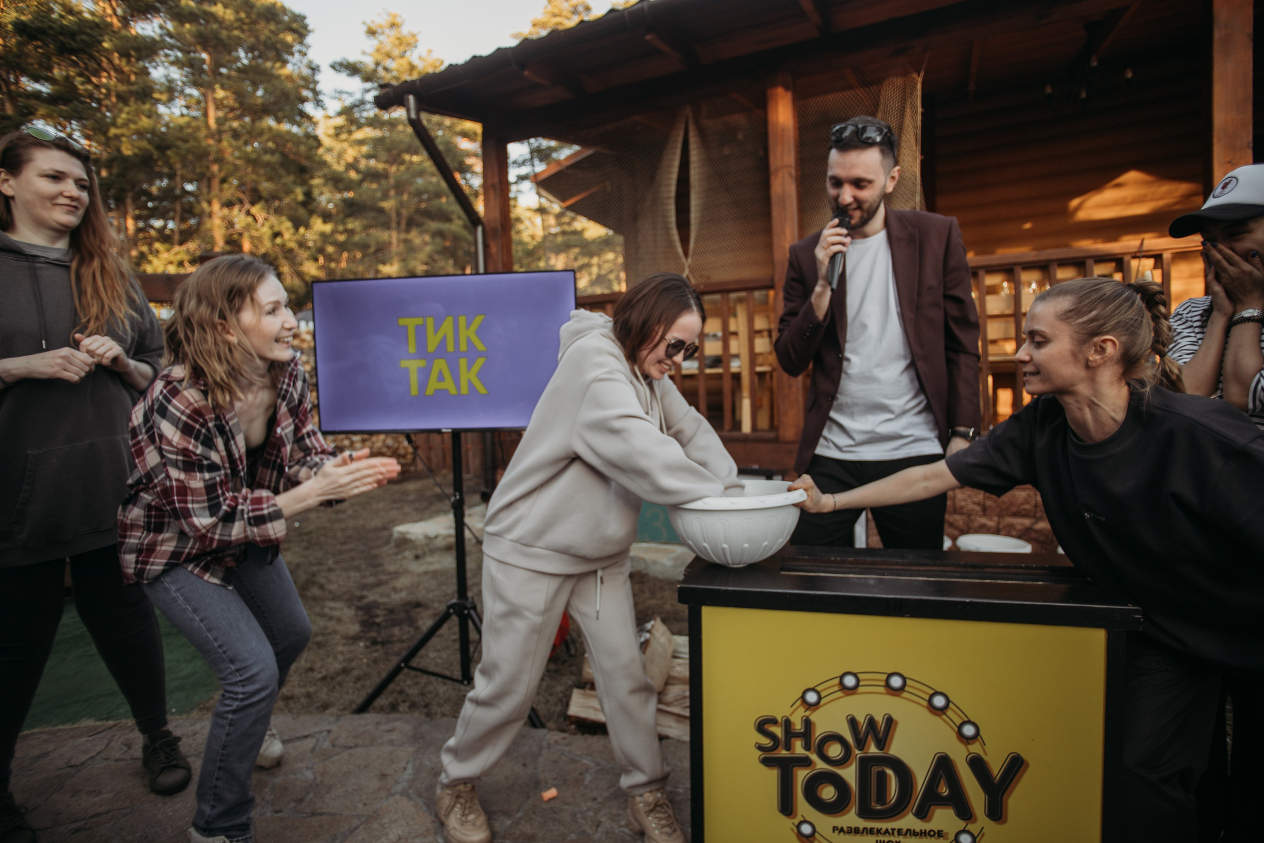 Корпоратив Muza_Arts. Венера Гайн. Репортажный фотограф  Тюмень. Обучение фотографии с 0