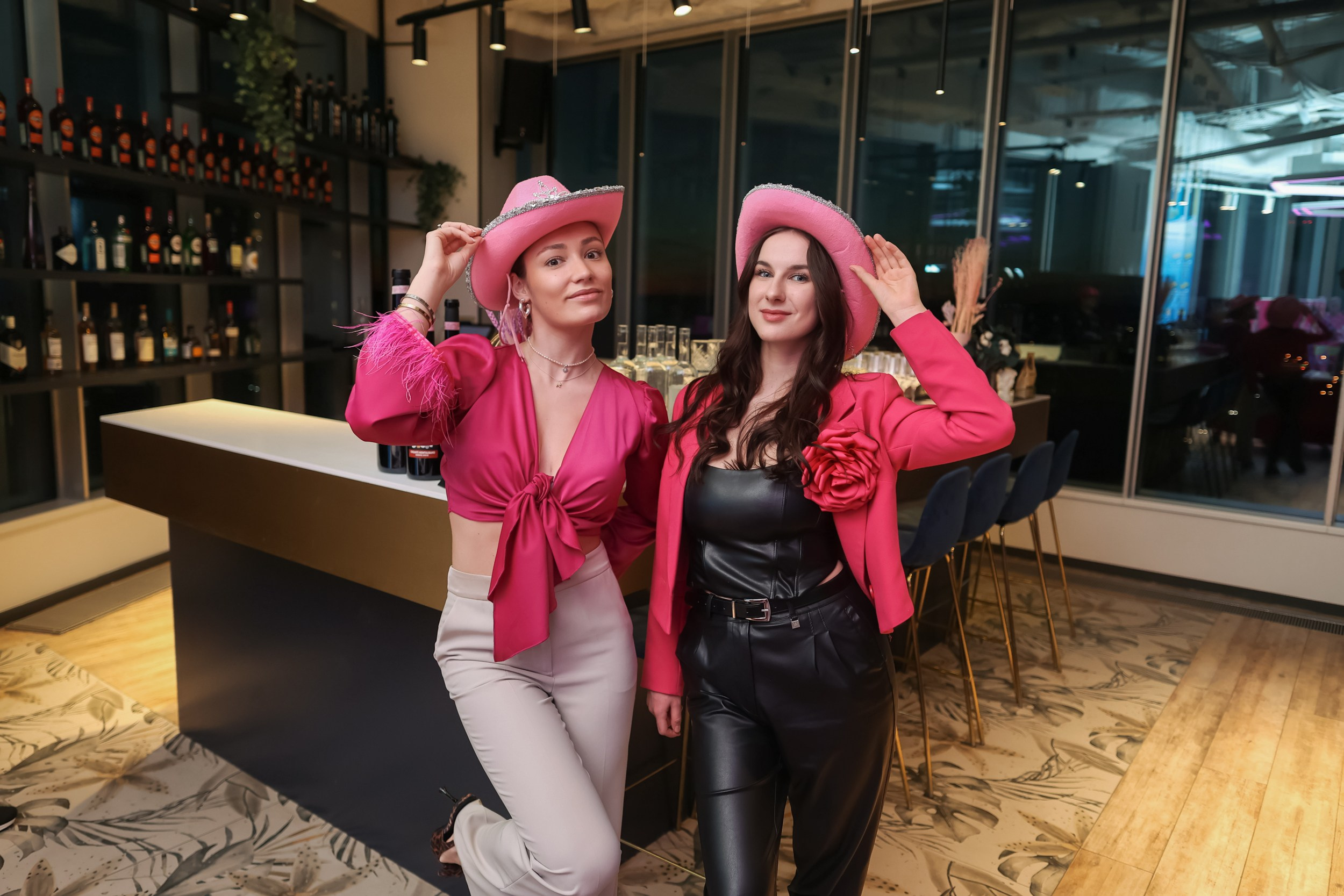 Вечеринка 8 марта в EventyOn. Репортажный фотограф видеограф в Москве Ольга Плаксина