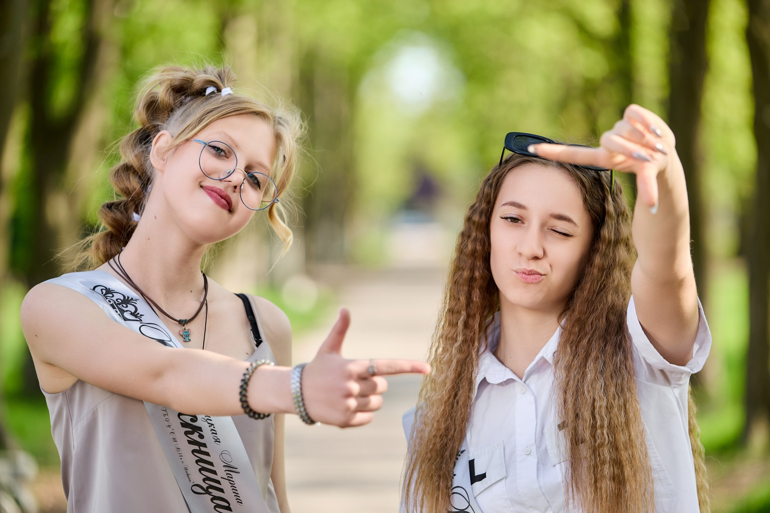 ШКОЛЬНИКИ. УЛИЧНАЯ СЪЁМКА. Фотограф Татаринов Андрей (Донецк / Макеевка)