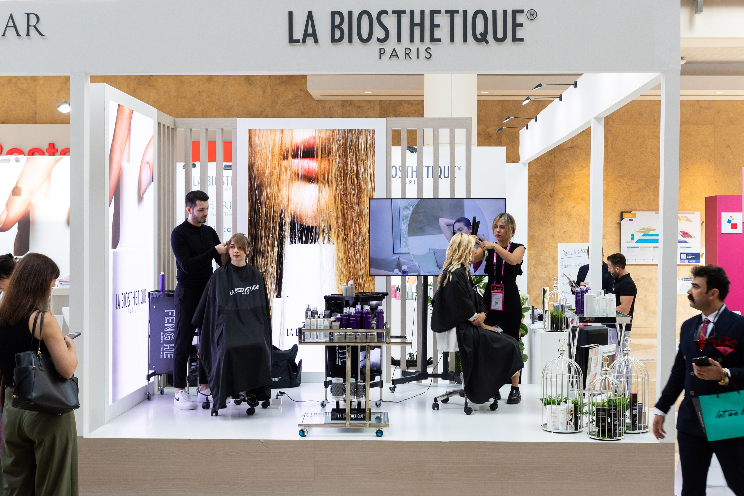 Conferences and expo photoshoot. Professional event photographer Ruslan Davletberdin