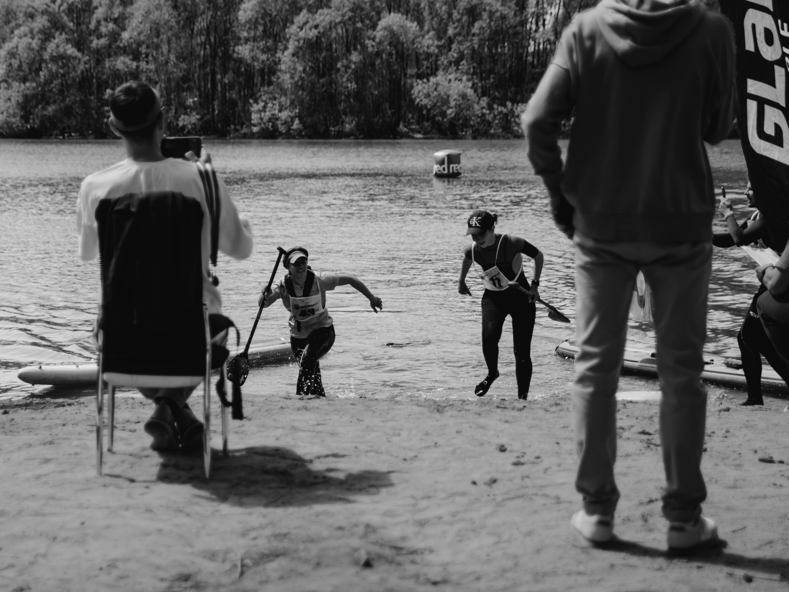 Соревнования и фестиваль по sup-серфингу в Новосибирске.