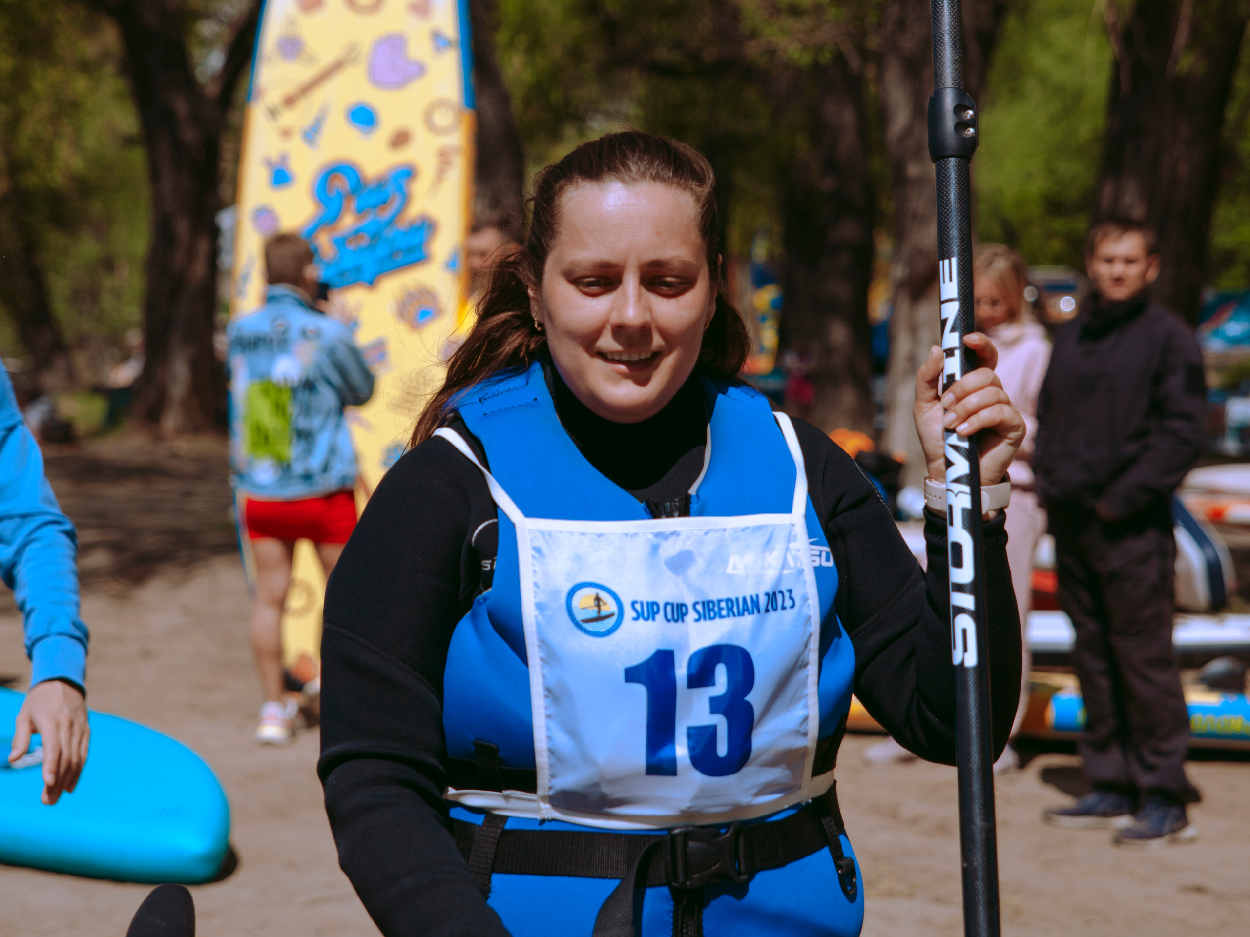 Соревнования и фестиваль по sup-серфингу в Новосибирске.