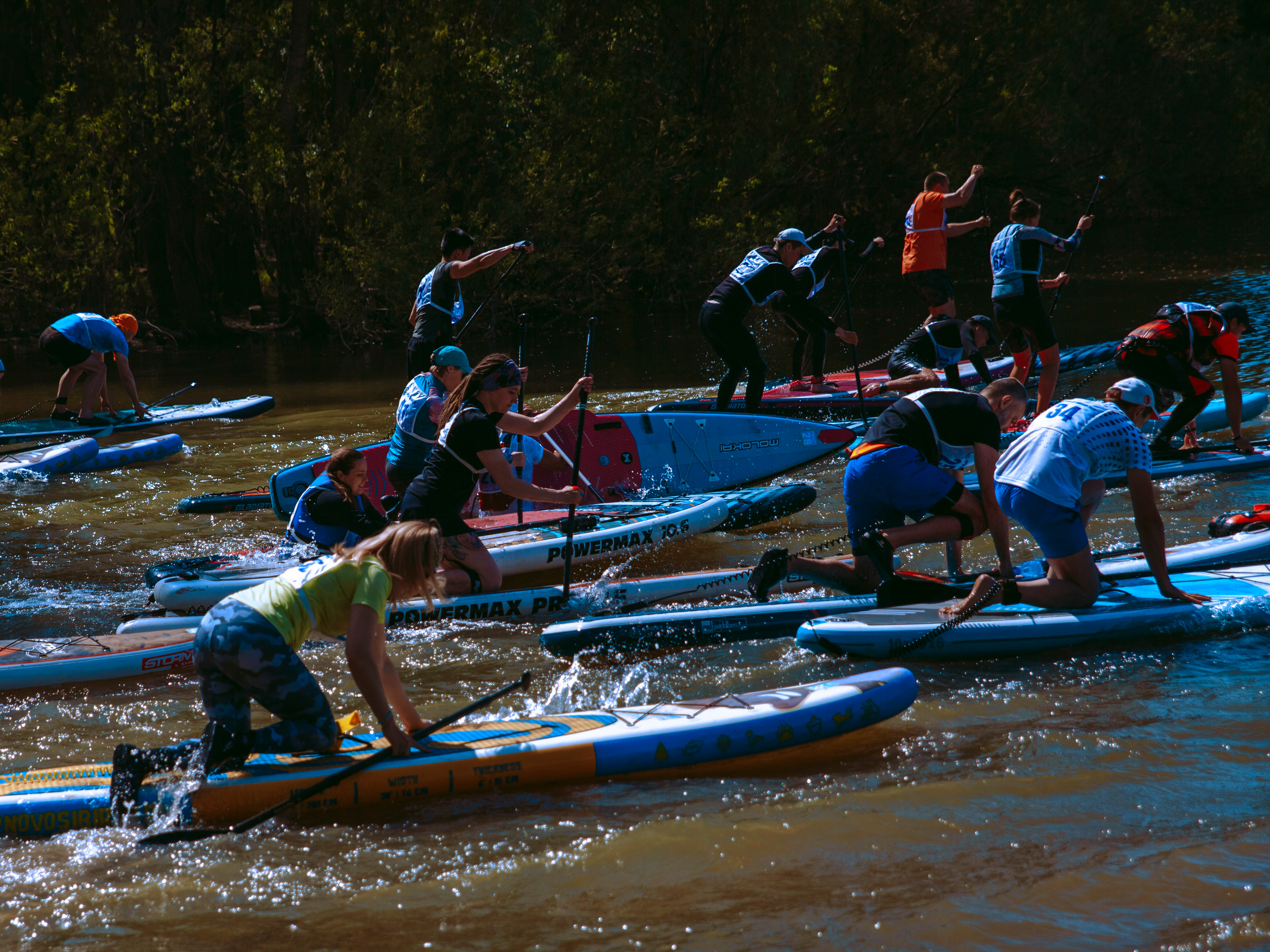 Соревнования и фестиваль по сап-серфингу.