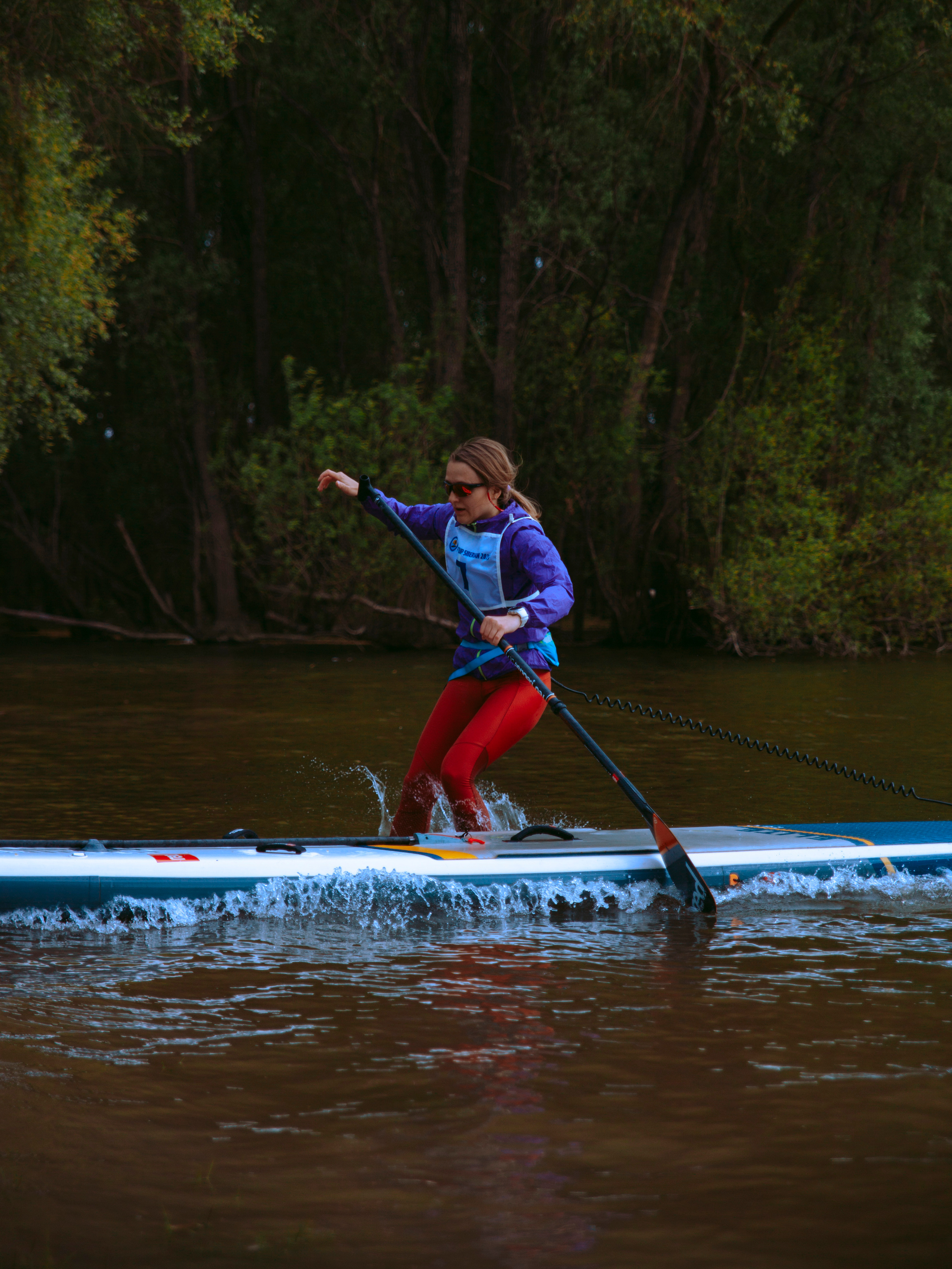 Соревнования по сап-серфингу в Новосибирске.