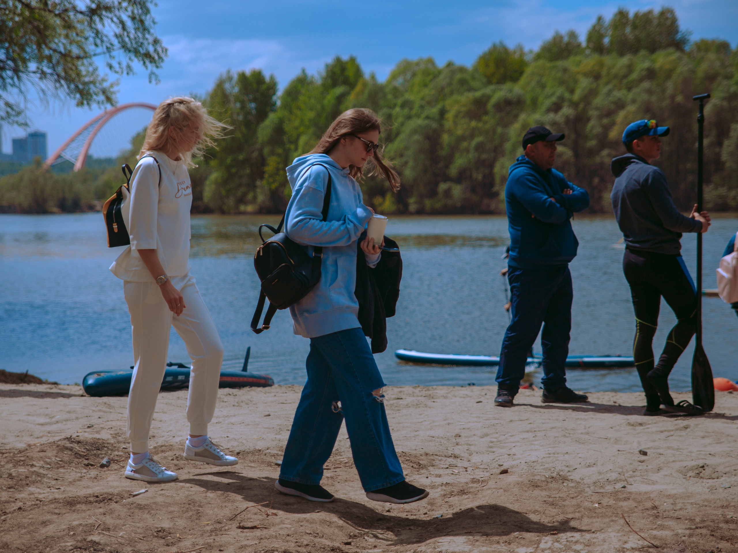 Соревнования и фестиваль по sup-серфингу в Новосибирске.