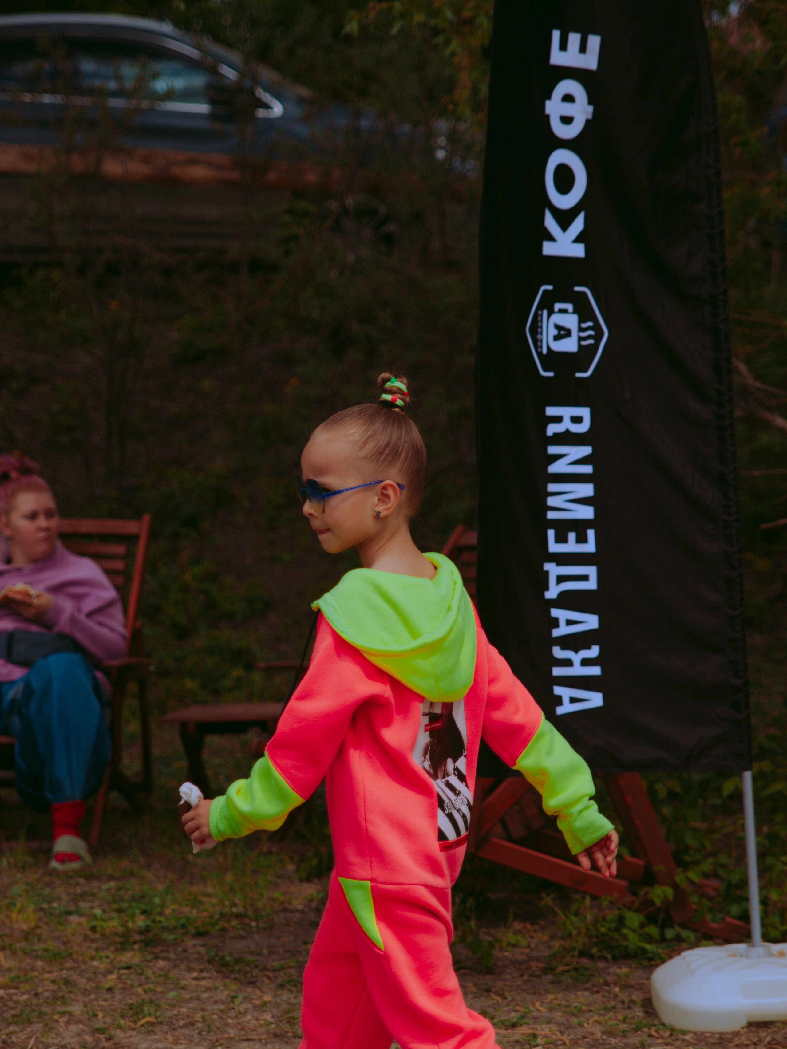 Соревнования и фестиваль по sup-серфингу в Новосибирске.