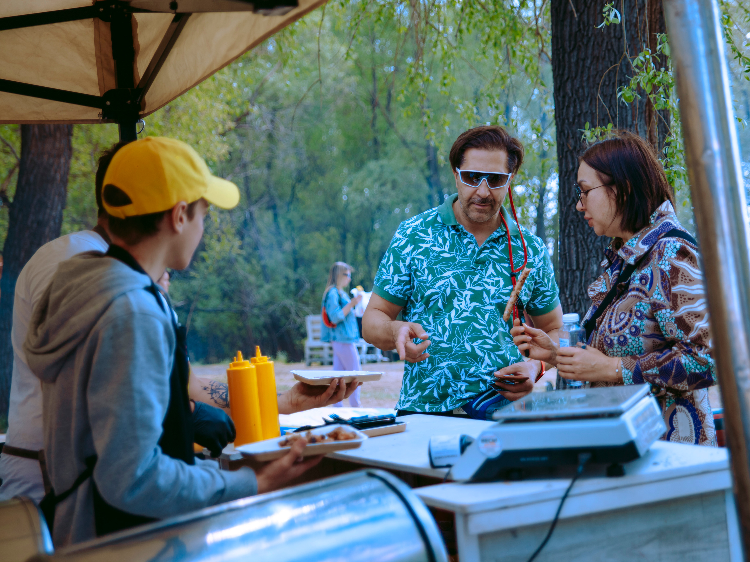 Соревнования и фестиваль по sup-серфингу в Новосибирске.