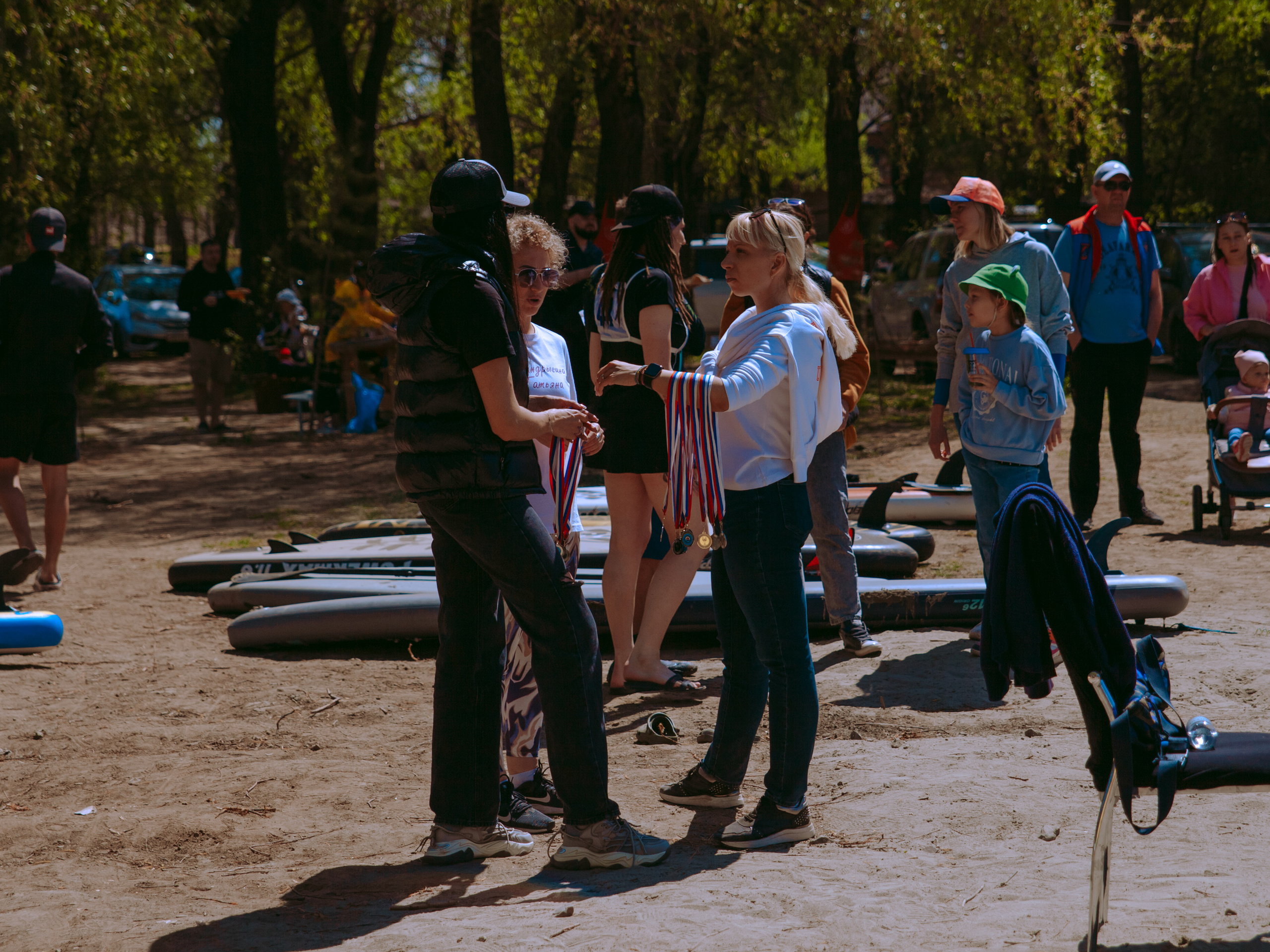 Соревнования и фестиваль по sup-серфингу в Новосибирске.