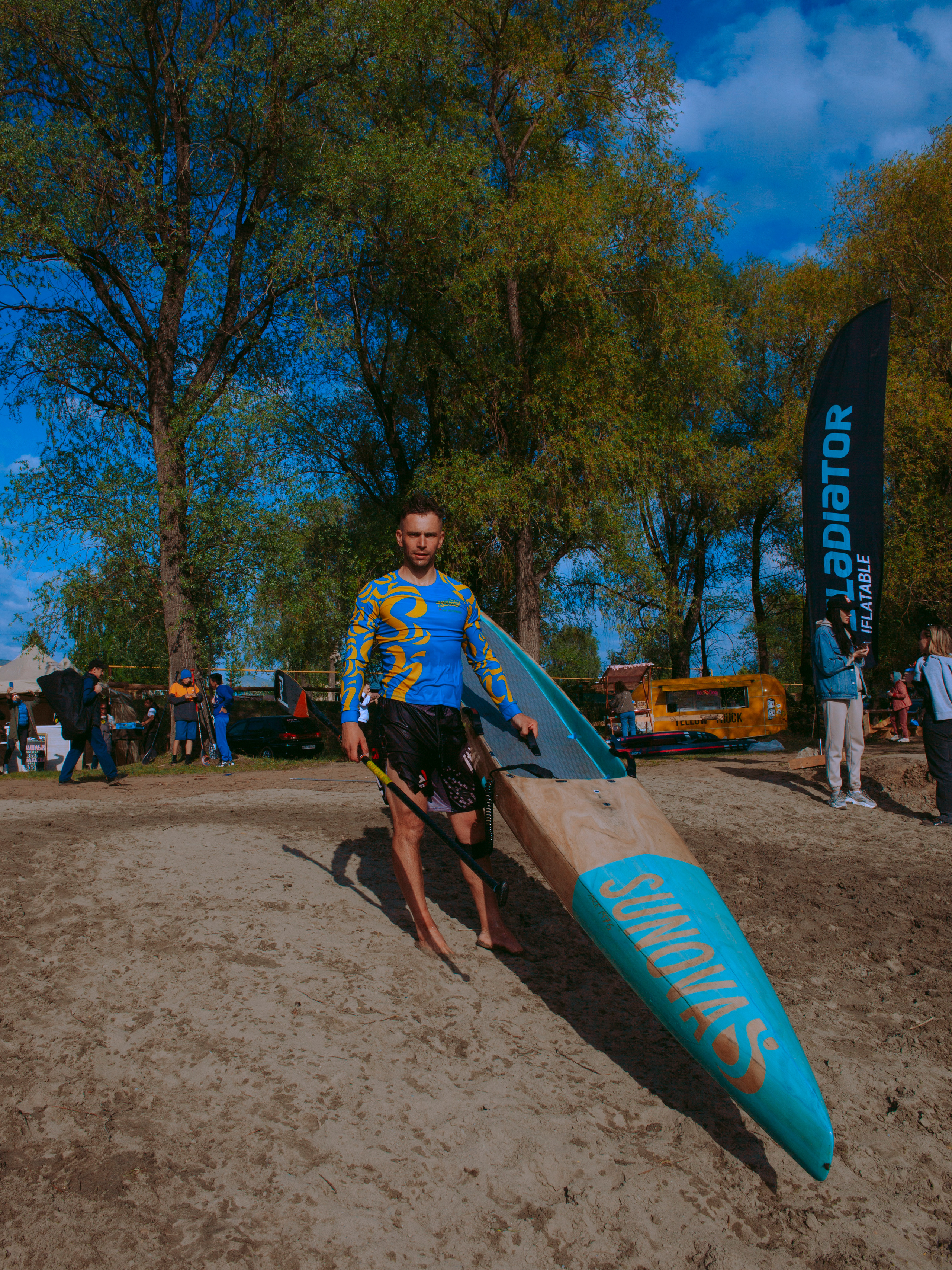 Соревнования по сап-серфингу в Новосибирске.