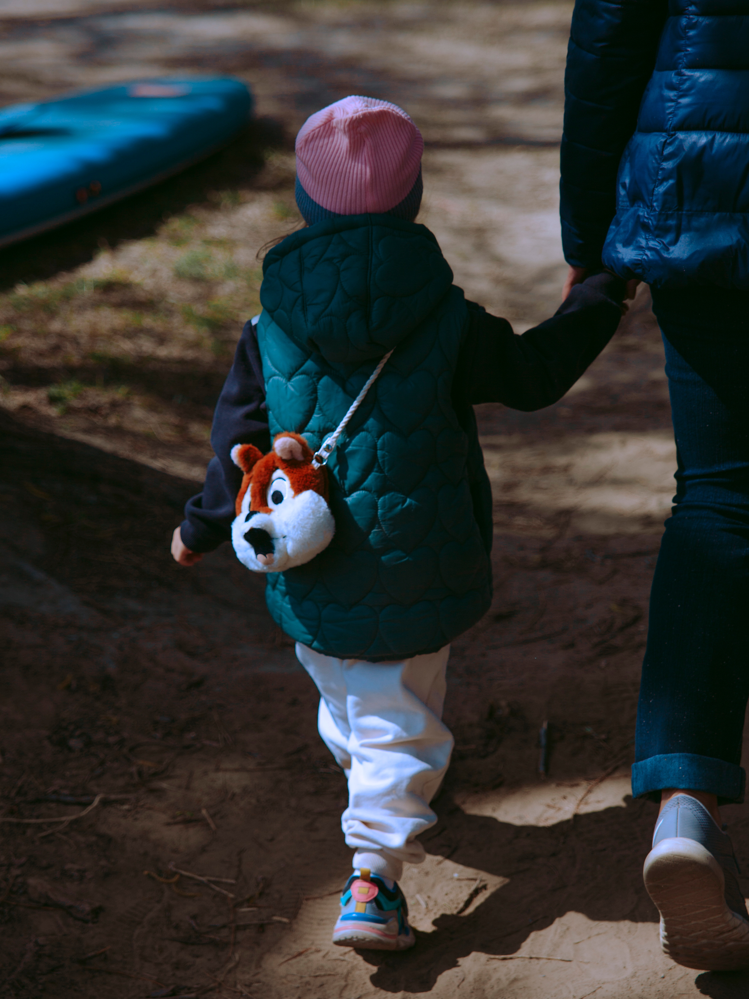 Сумка в виде бурундука для ребенка.