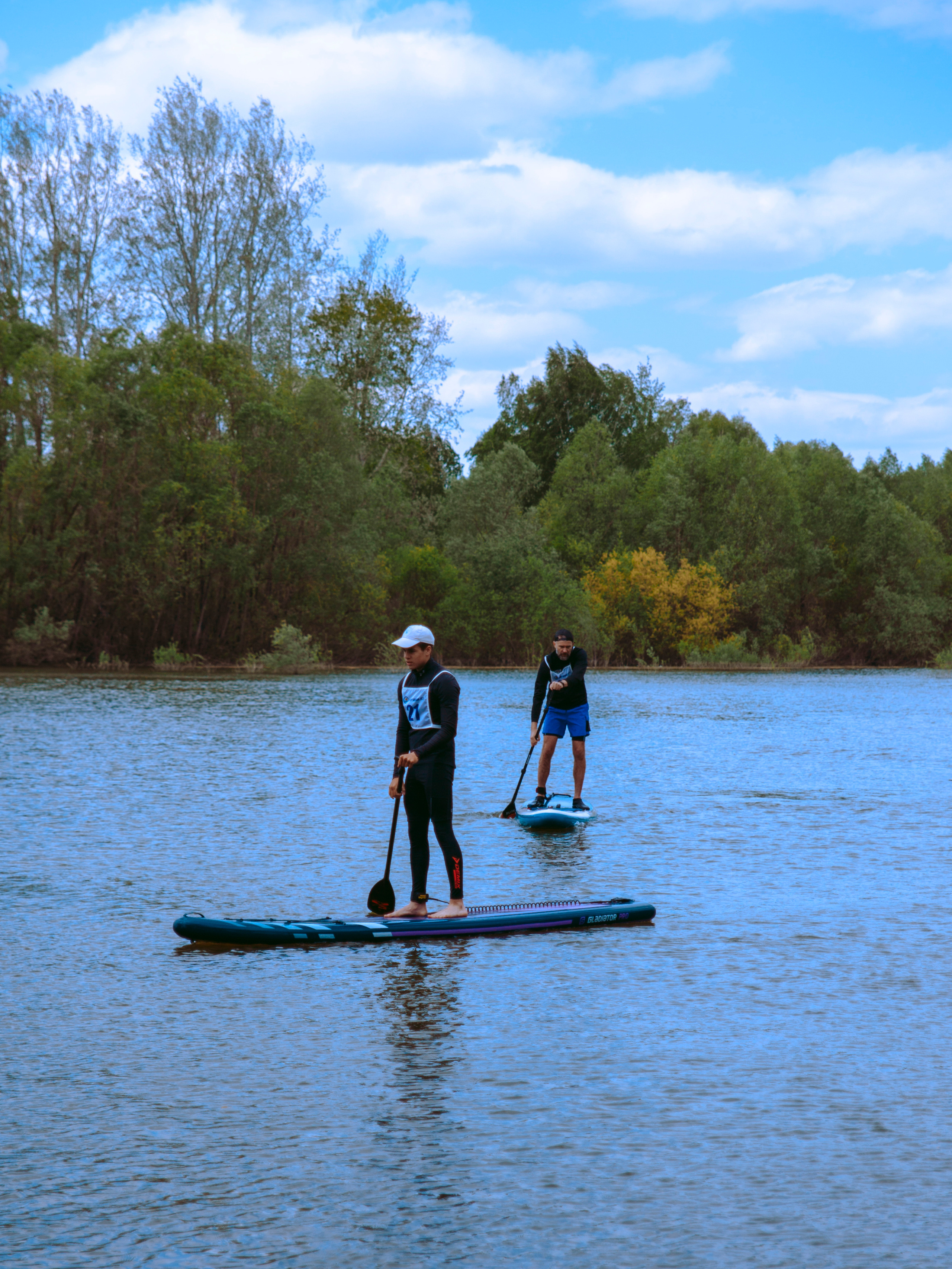 Соревнования и фестиваль по sup-серфингу в Новосибирске.