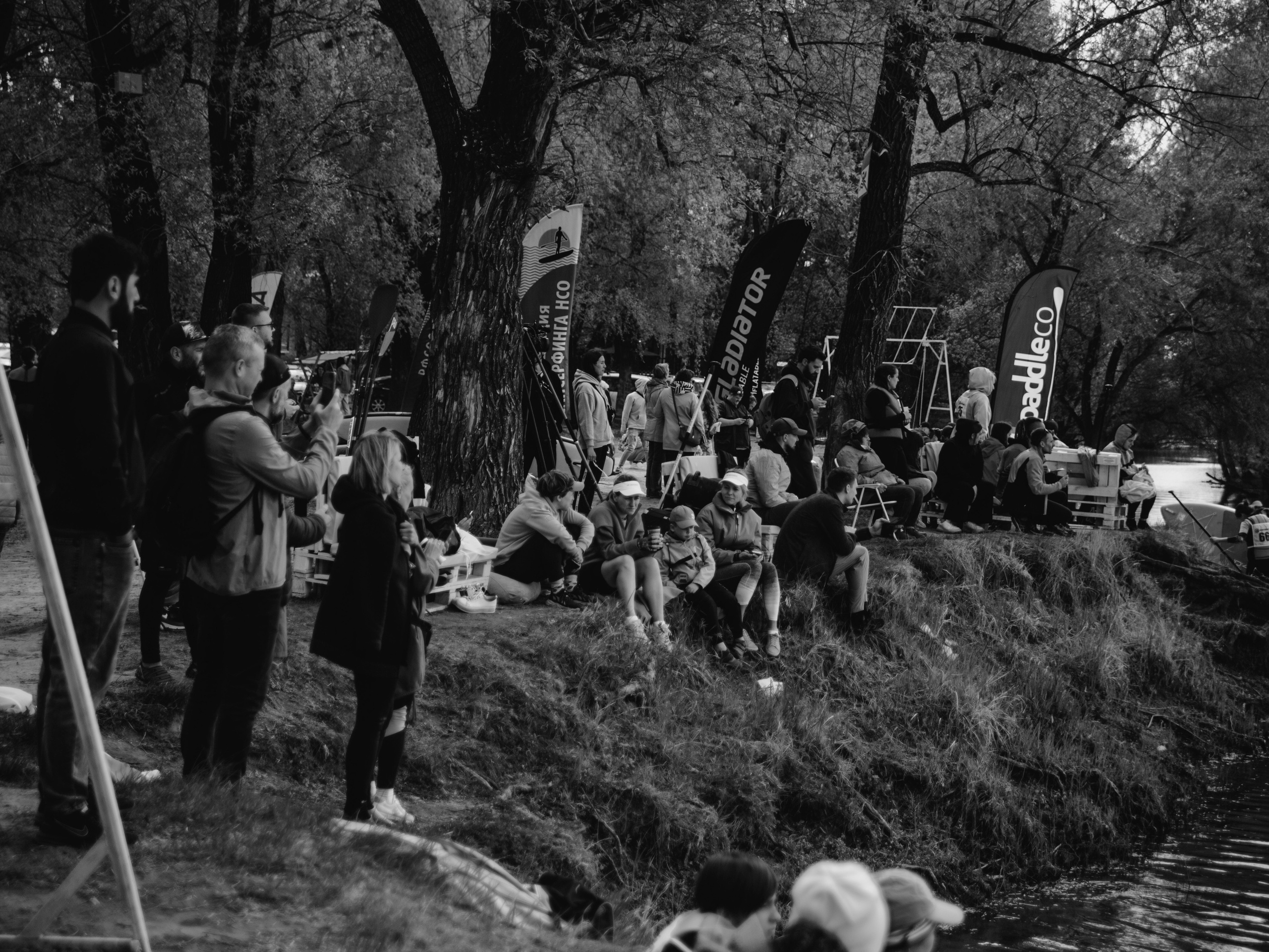 Соревнования и фестиваль по sup-серфингу в Новосибирске.