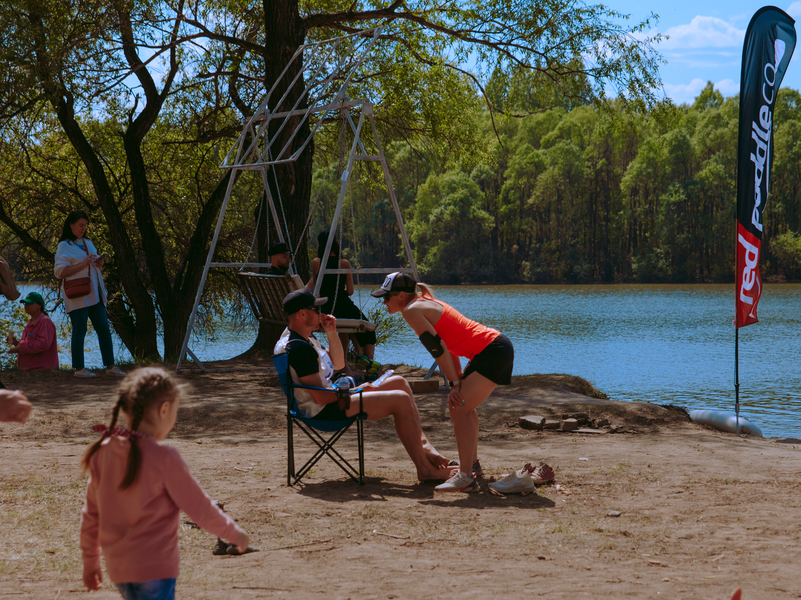 Соревнования и фестиваль по sup-серфингу в Новосибирске.