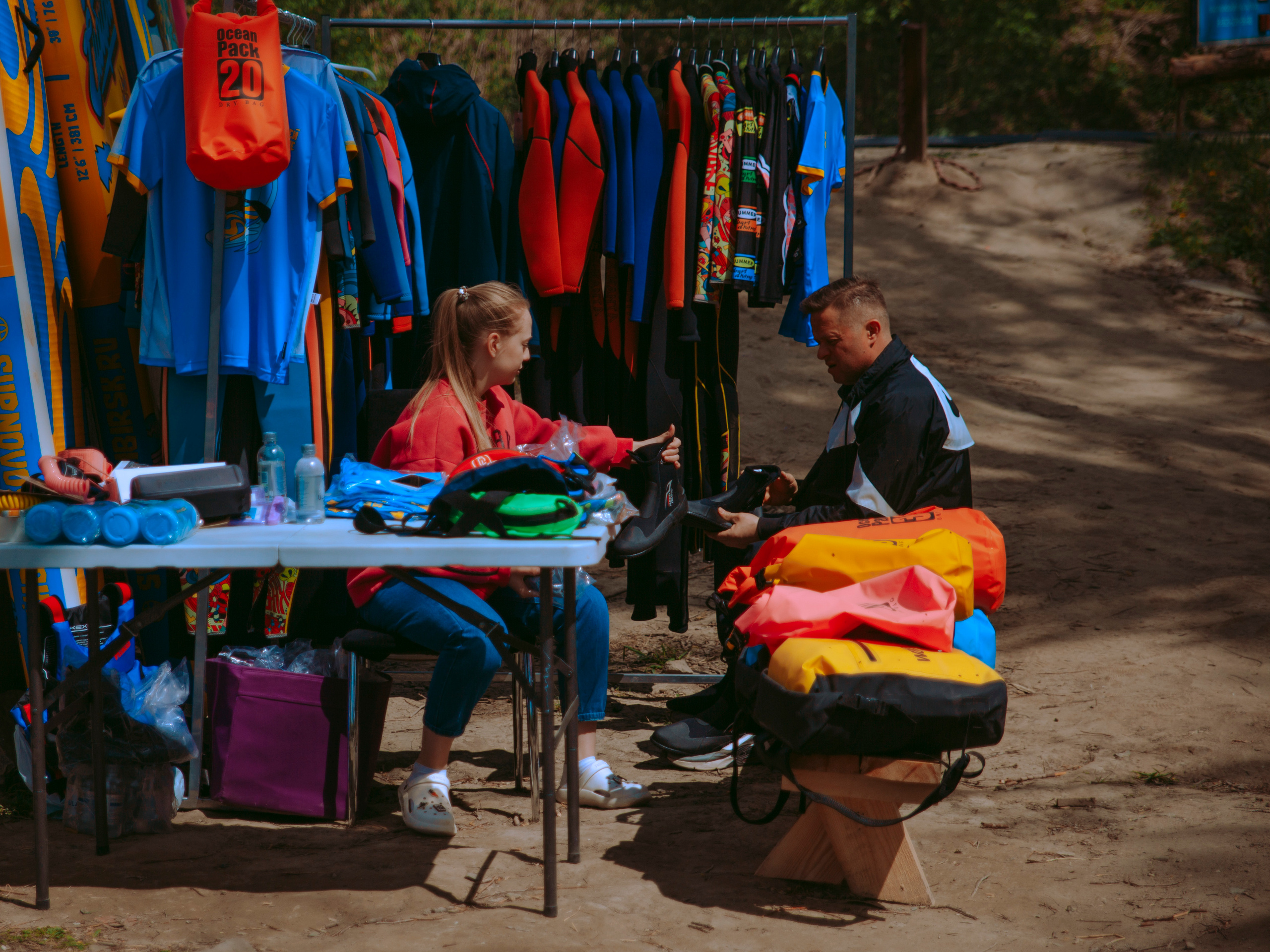 Соревнования и фестиваль по sup-серфингу в Новосибирске.