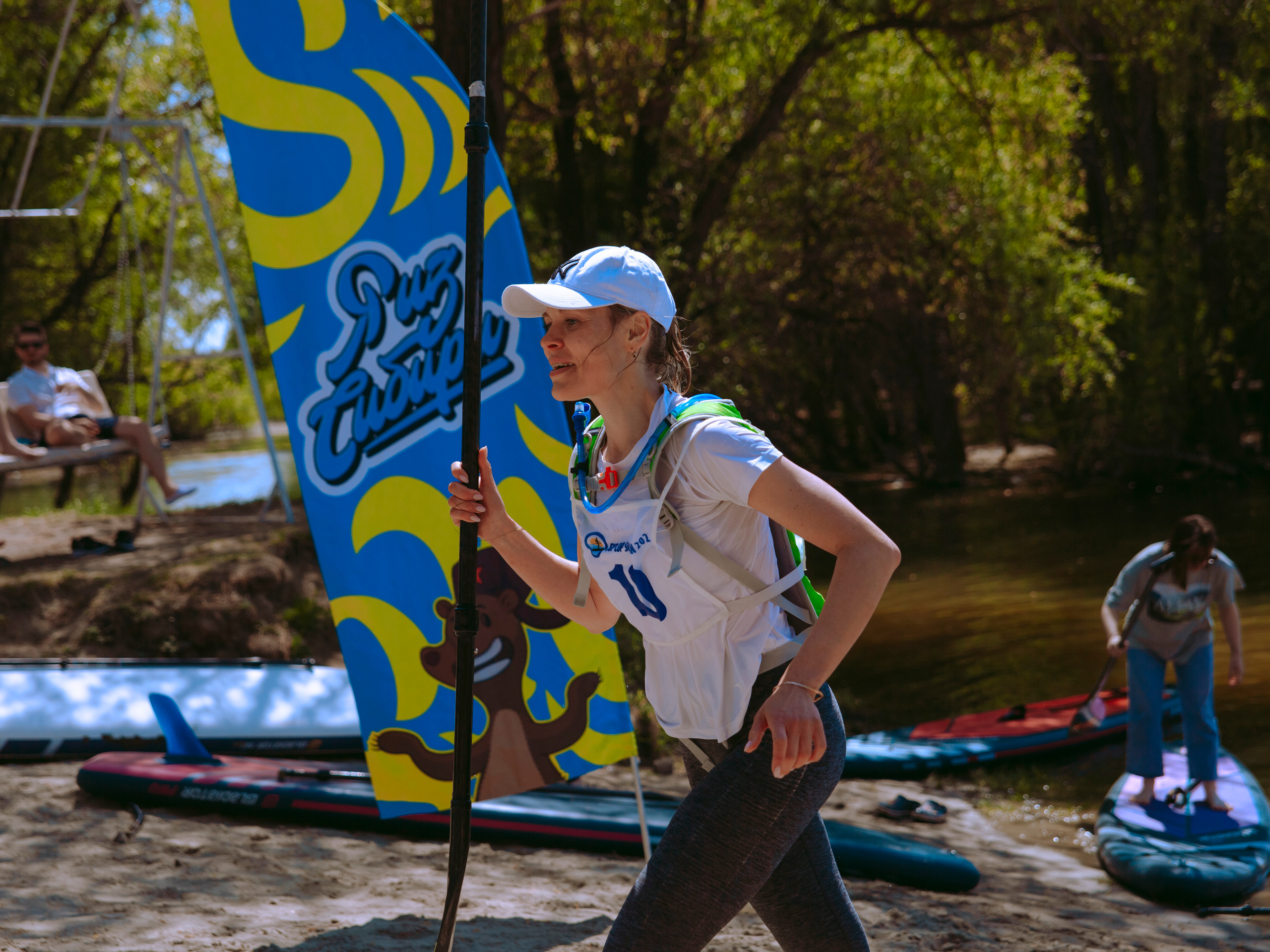 Соревнования и фестиваль по sup-серфингу в Новосибирске.