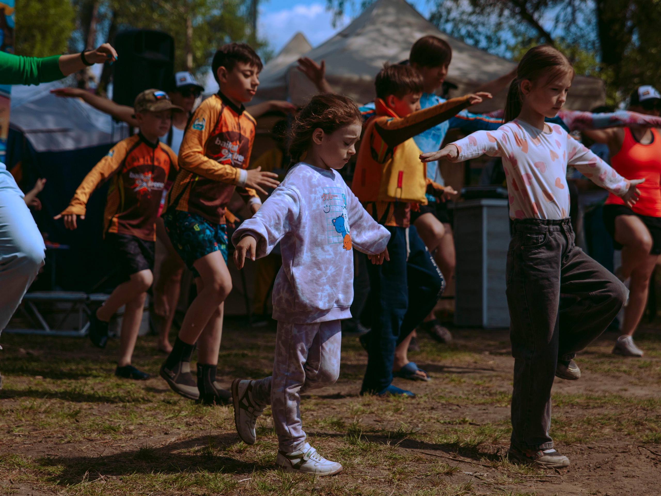 Соревнования и фестиваль по sup-серфингу в Новосибирске.