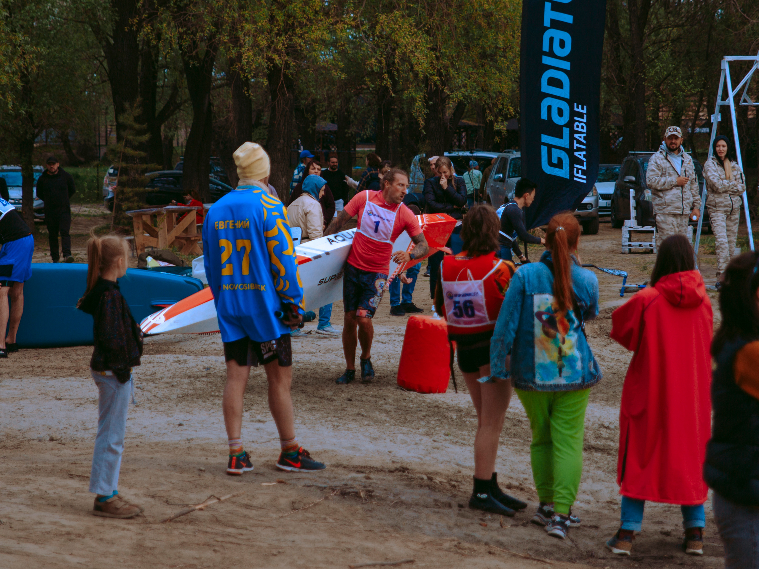 Соревнования по сап-серфингу в Новосибирске.