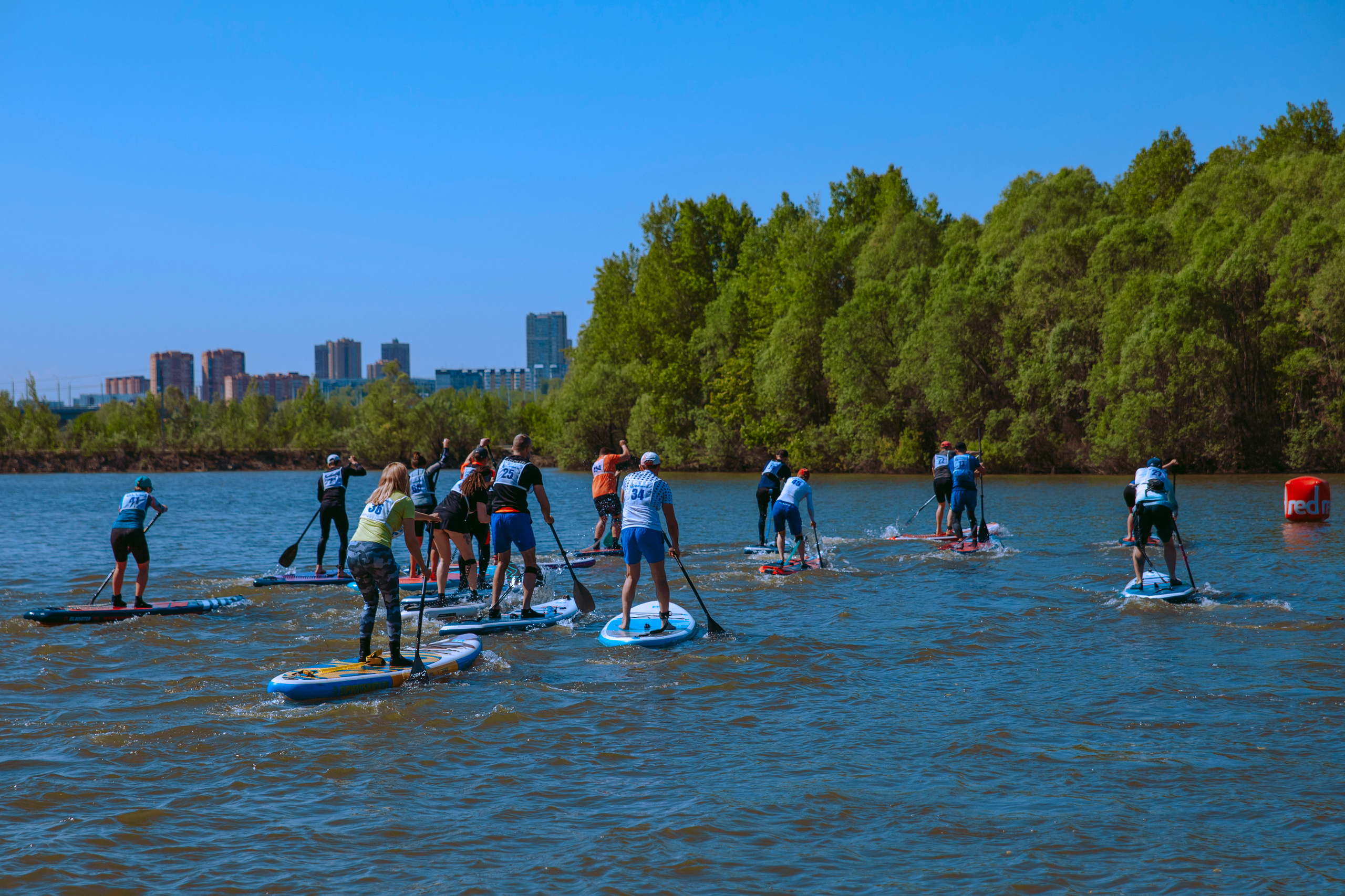 Соревнования и фестиваль по сап-серфингу.
