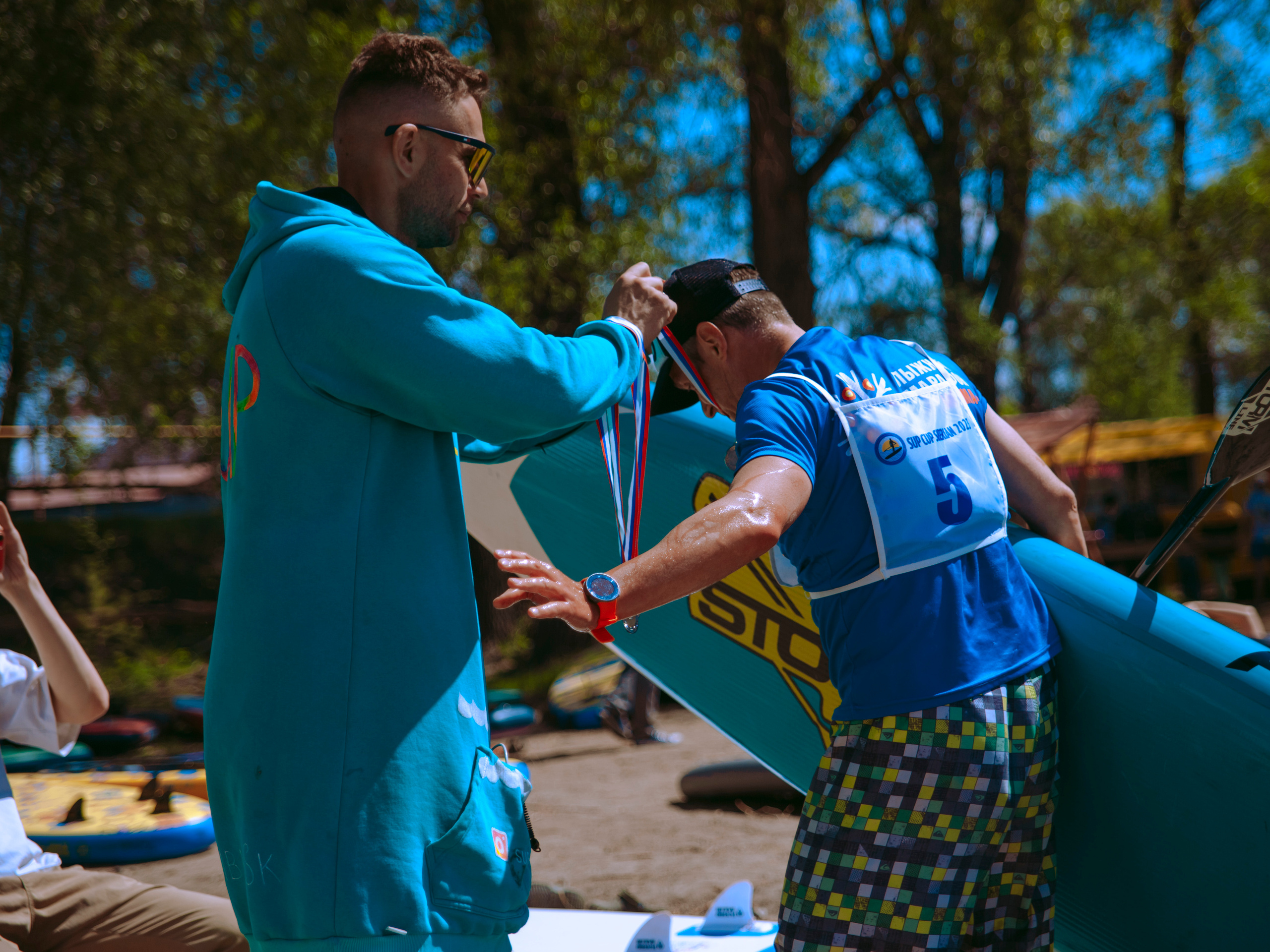 Соревнования и фестиваль по sup-серфингу в Новосибирске.