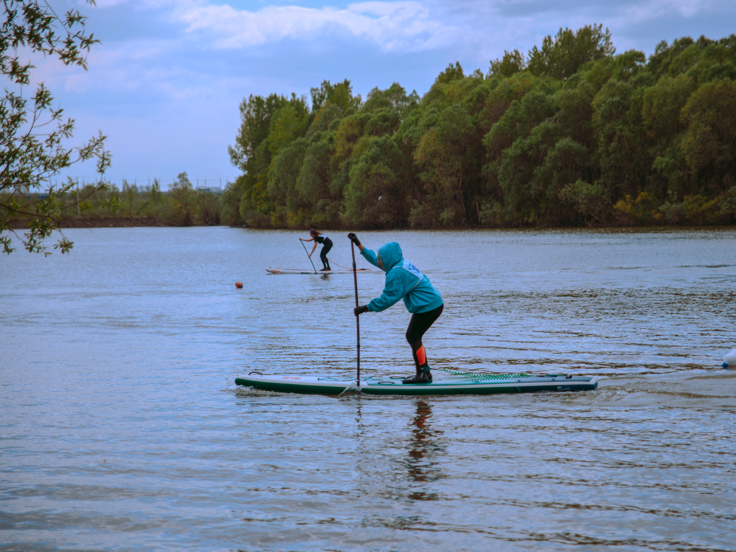 Соревнования и фестиваль по sup-серфингу в Новосибирске.
