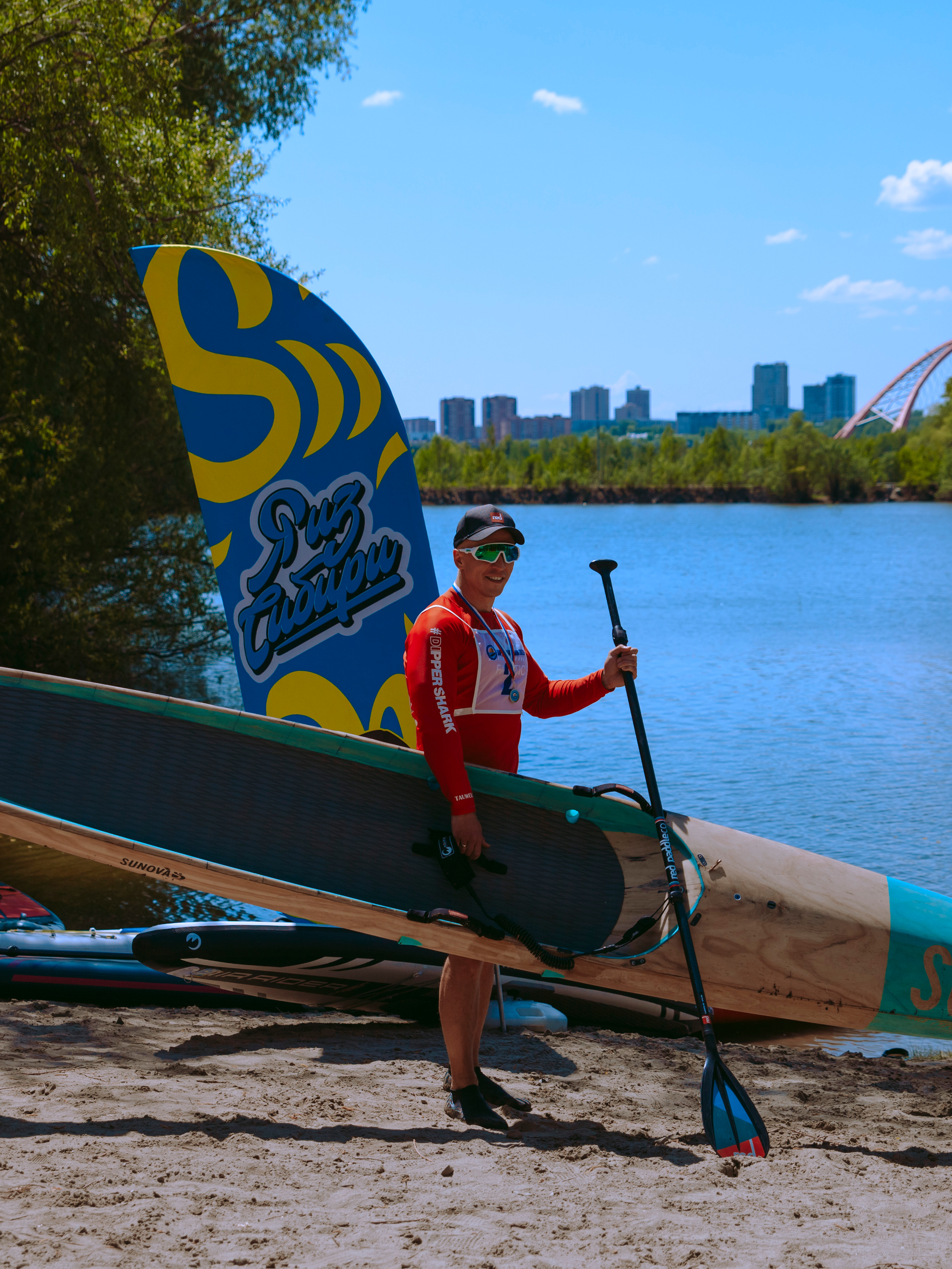 Соревнования и фестиваль по sup-серфингу в Новосибирске.