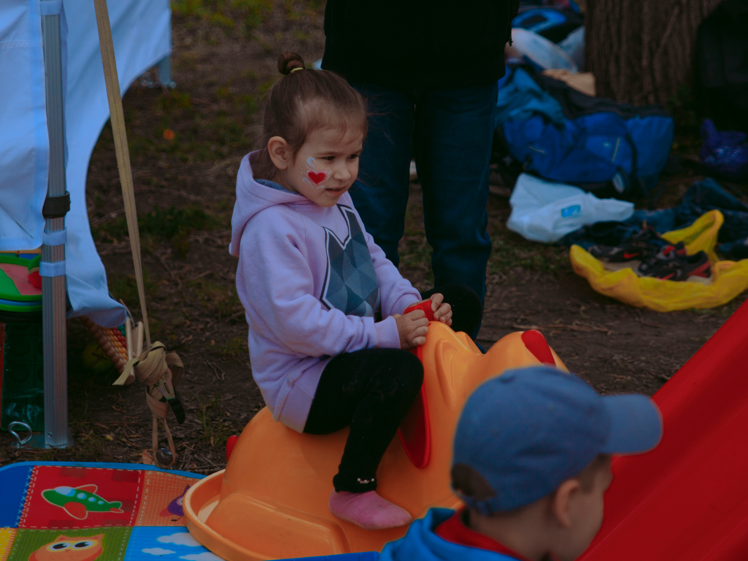 Соревнования и фестиваль по sup-серфингу в Новосибирске.