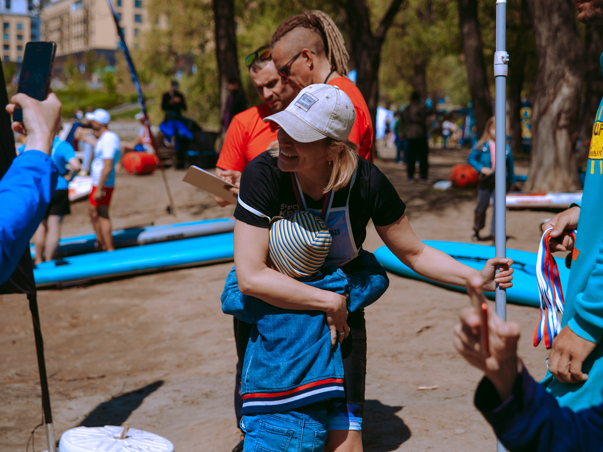 Соревнования и фестиваль по sup-серфингу в Новосибирске.