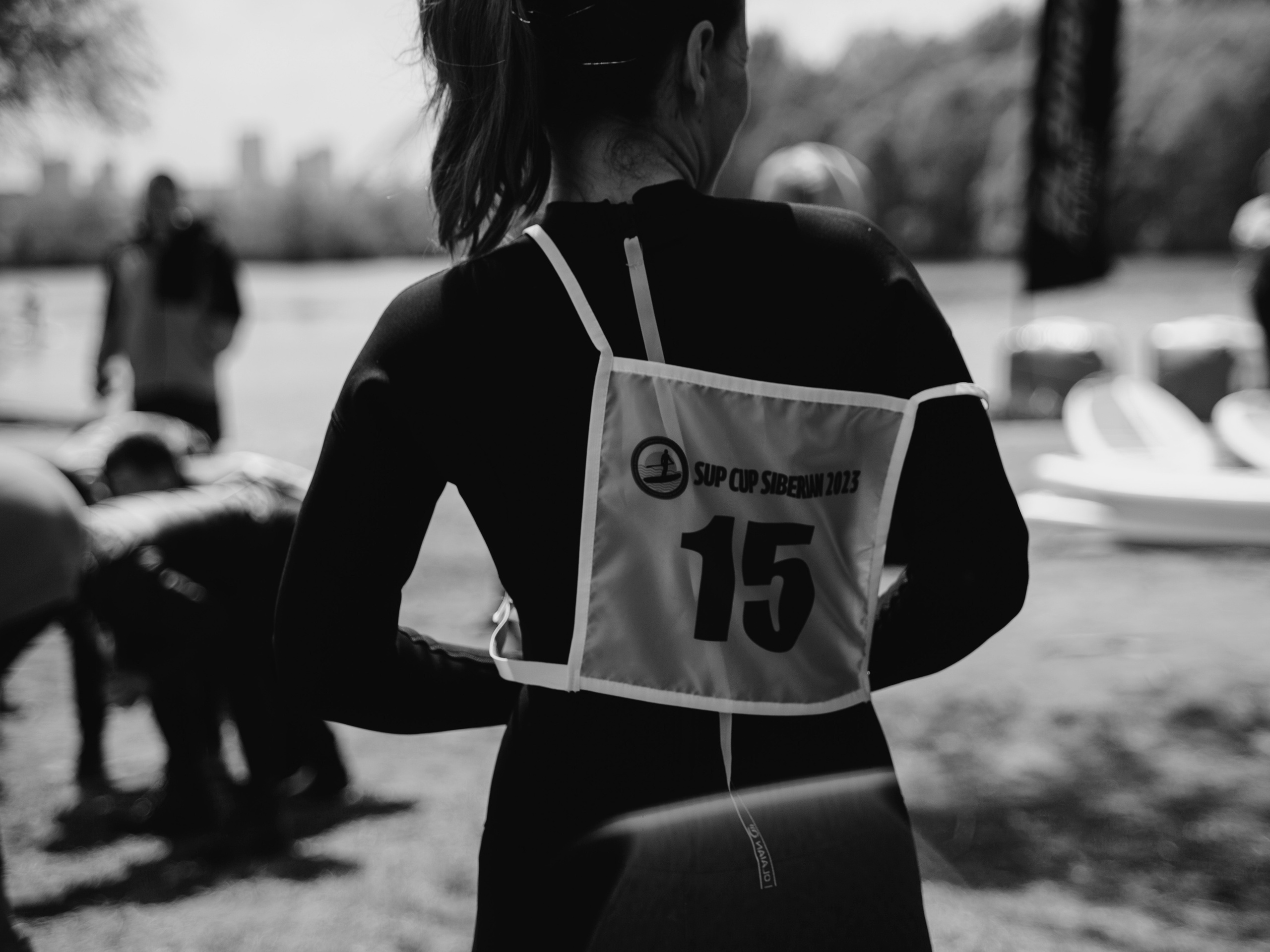 Порядковый номер спортсмена в гидрокостюме.